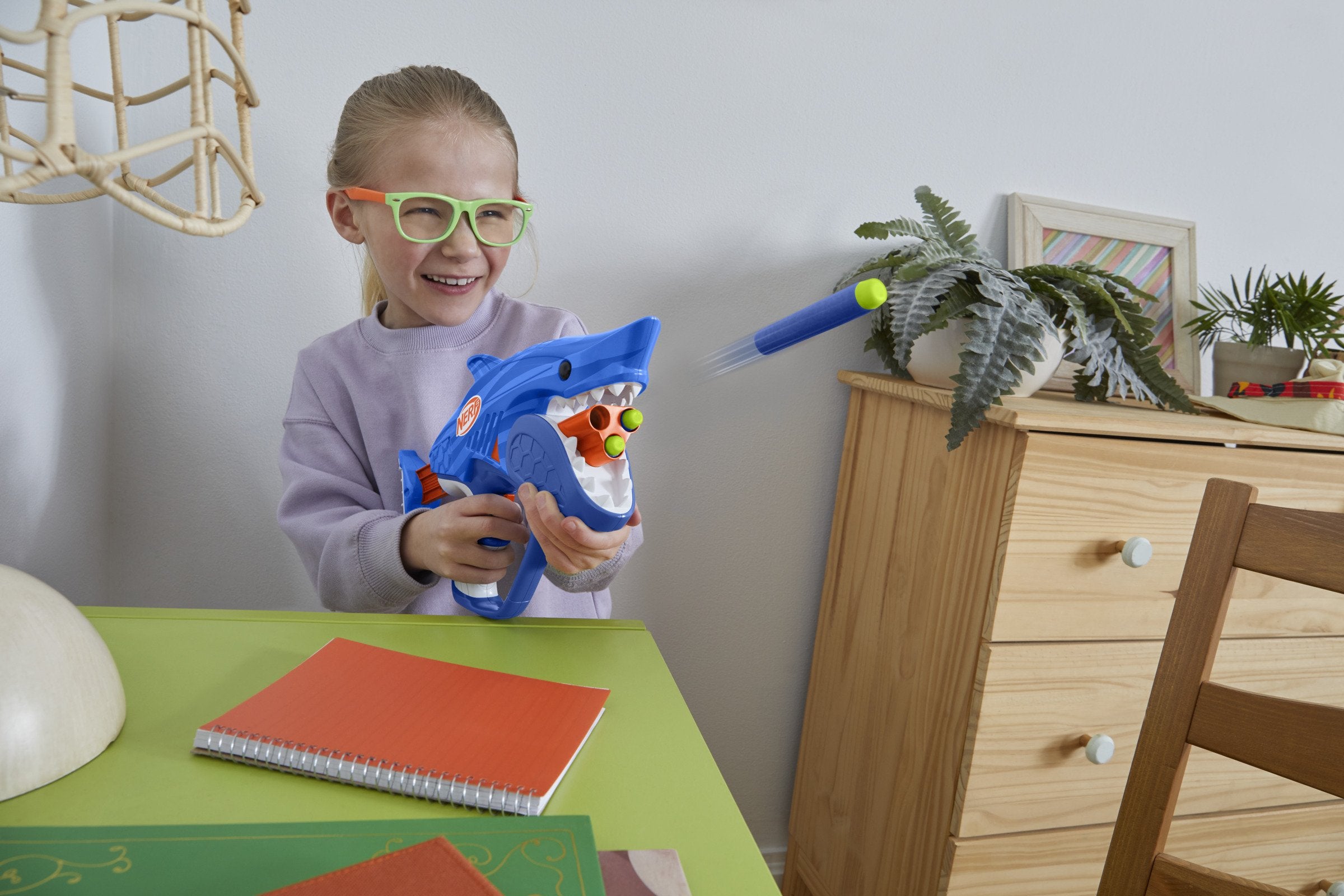 EAN 5010996211415 - Nerf Junior Wild Sharkfire imagen 8