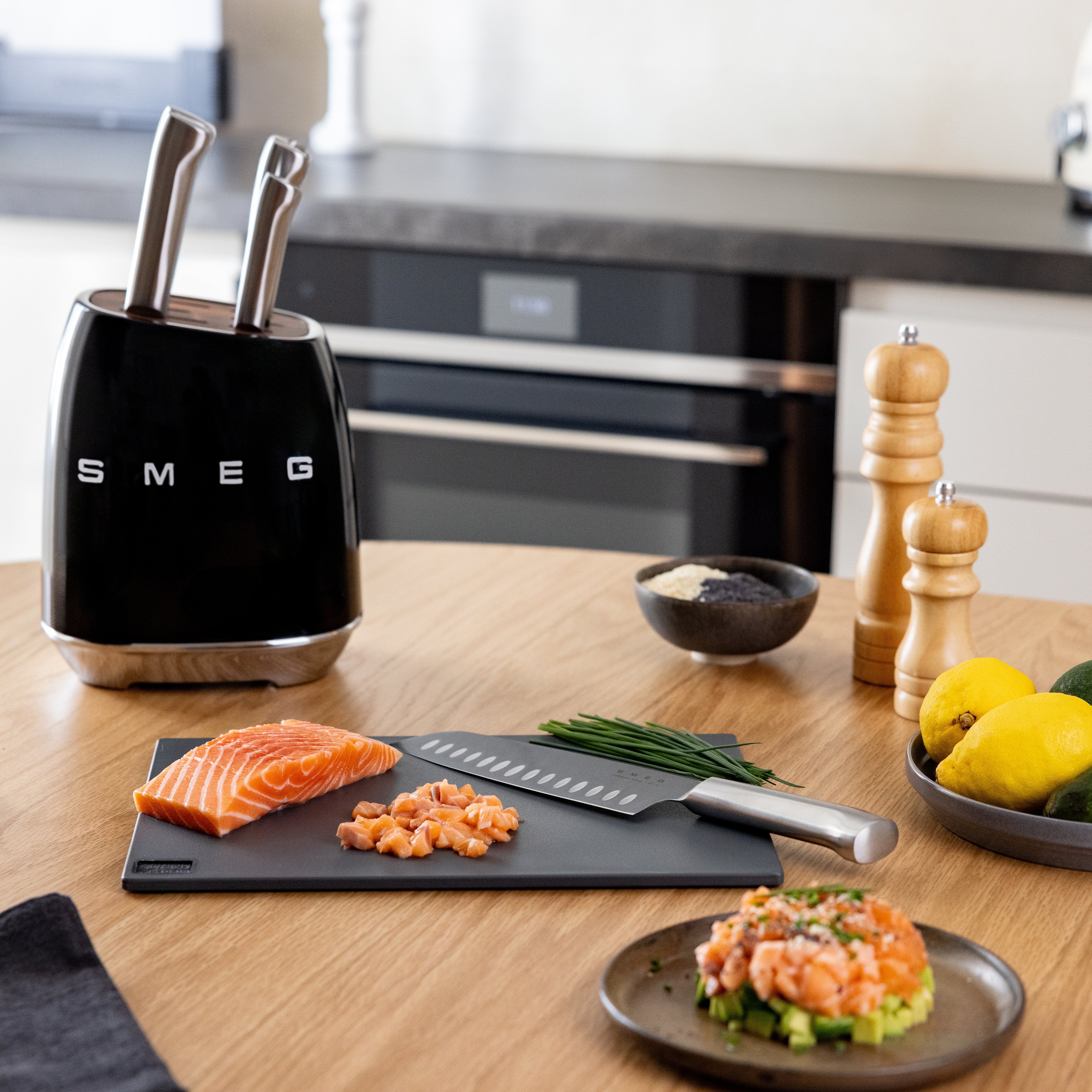 EAN 8017709344191 - Smeg KBSF02BL juego de cuchillos y cubertería de cocina Bloque con ranuras para cuchillos imagen 13