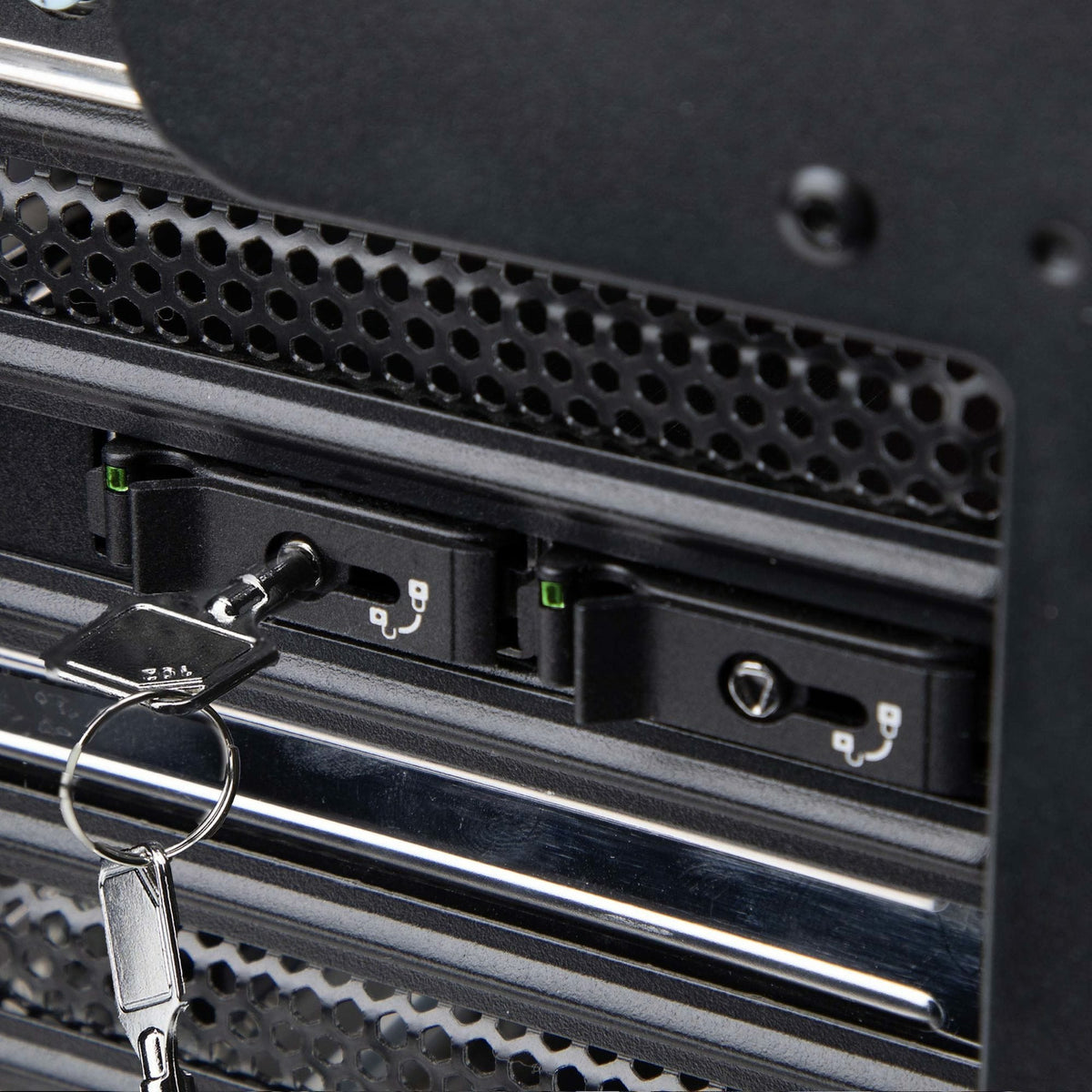 Startech.Com Adaptador Bandeja Para Disco Ssd M.2 Nvme Para La Serie De Productos De Expansión Pcie - Caddy Para Unidad De Disco Adicional De Intercambio En Caliente