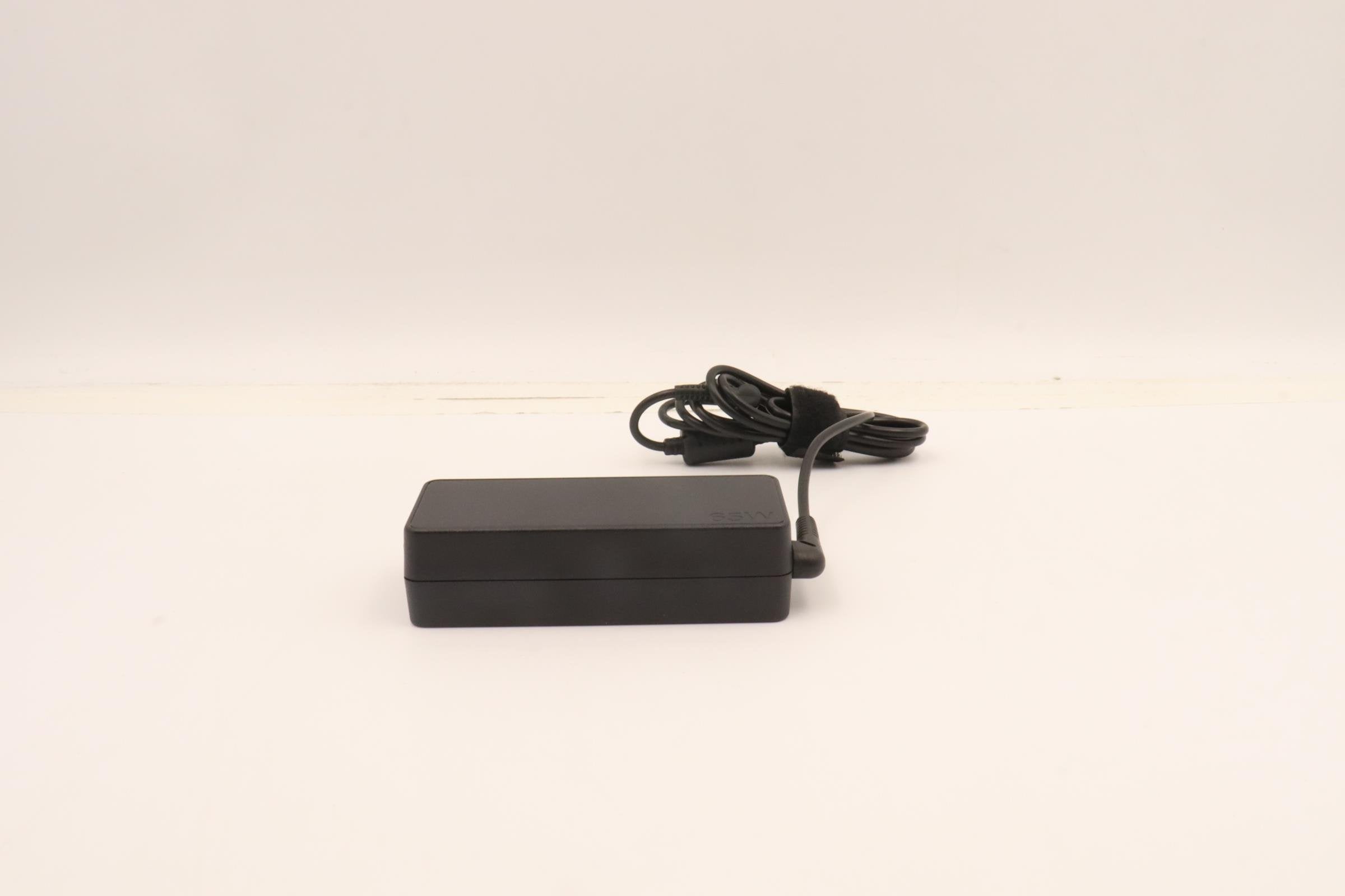 EAN 5715063083048 - Lenovo 5A11H02883 adaptador e inversor de corriente Interior 65 W Negro imagen 7