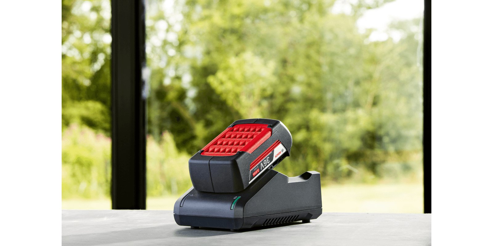 EAN 4059952563282 - Bosch F016800609 cargador y batería cargable Juego de cargador y baterías imagen 3