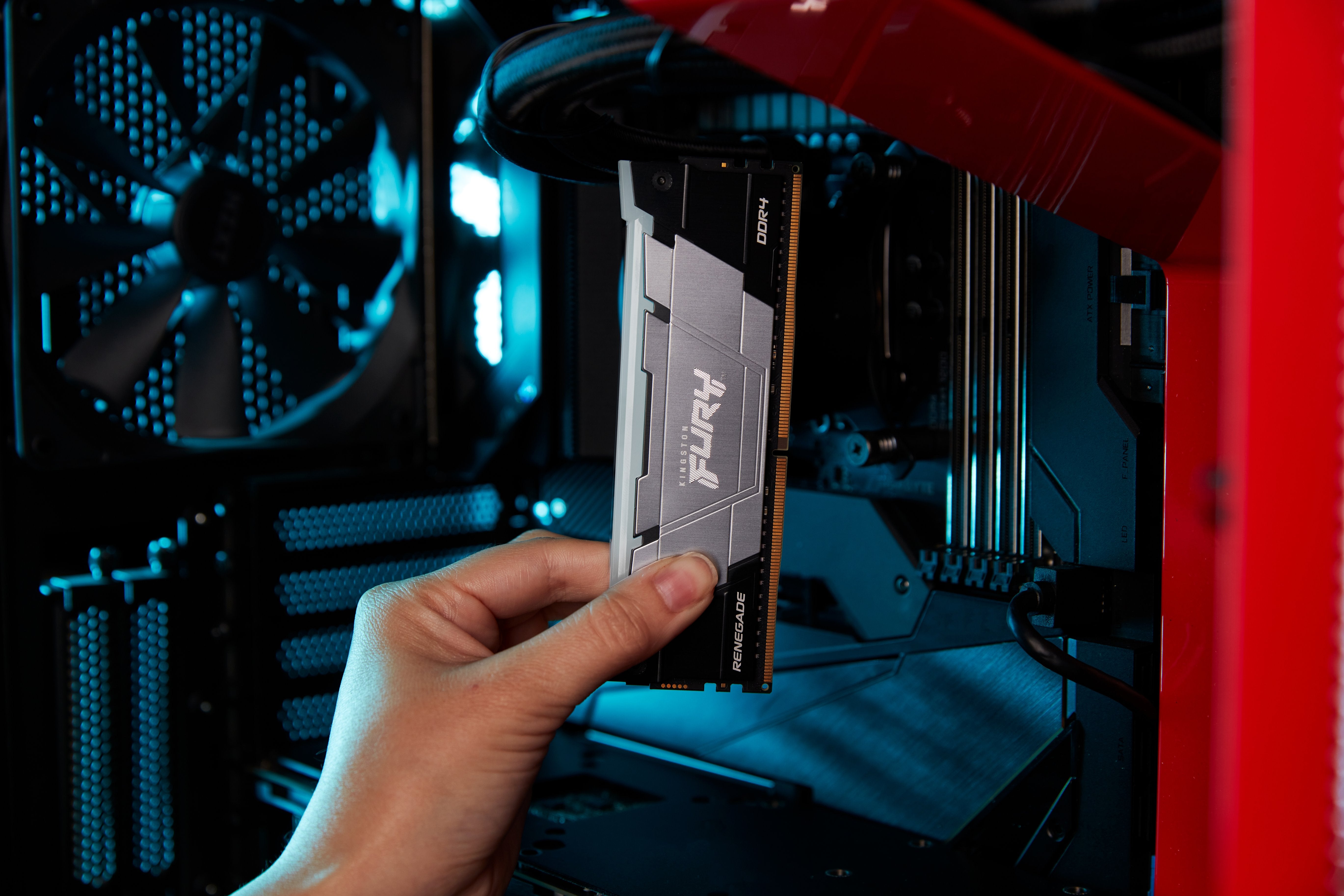 EAN 0740617338263 - Kingston Technology FURY Renegade RGB módulo de memoria 2 x 8 GB 4266 MT/s 288-pin DIMM imagen 19