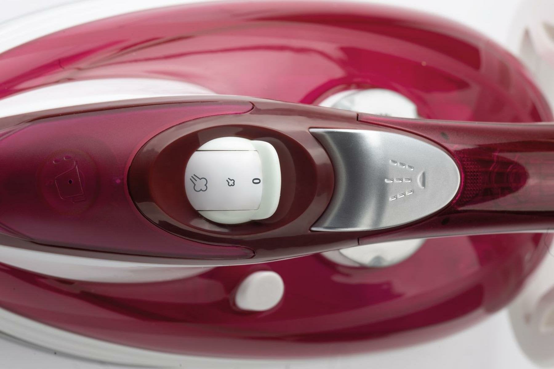 EAN 3838782393877 - Gorenje SIH3000RBC Plancha a vapor Suela de cerámica 3000 W Rojo imagen 10