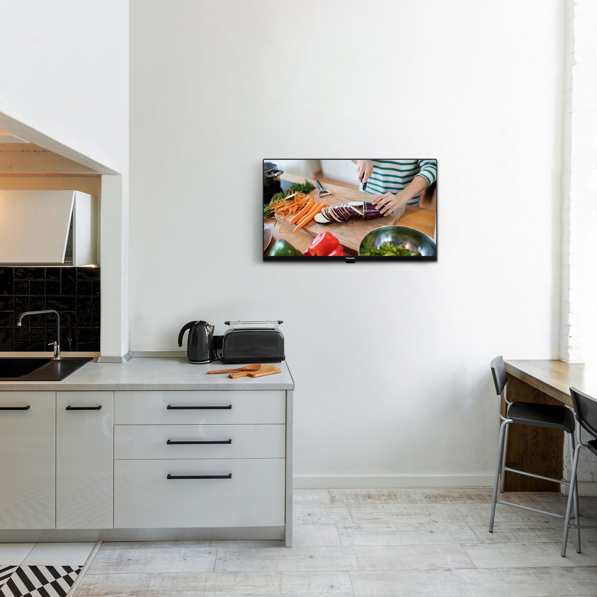 Televisor Panasonic 24" Ts-24n30aez Hd Negro