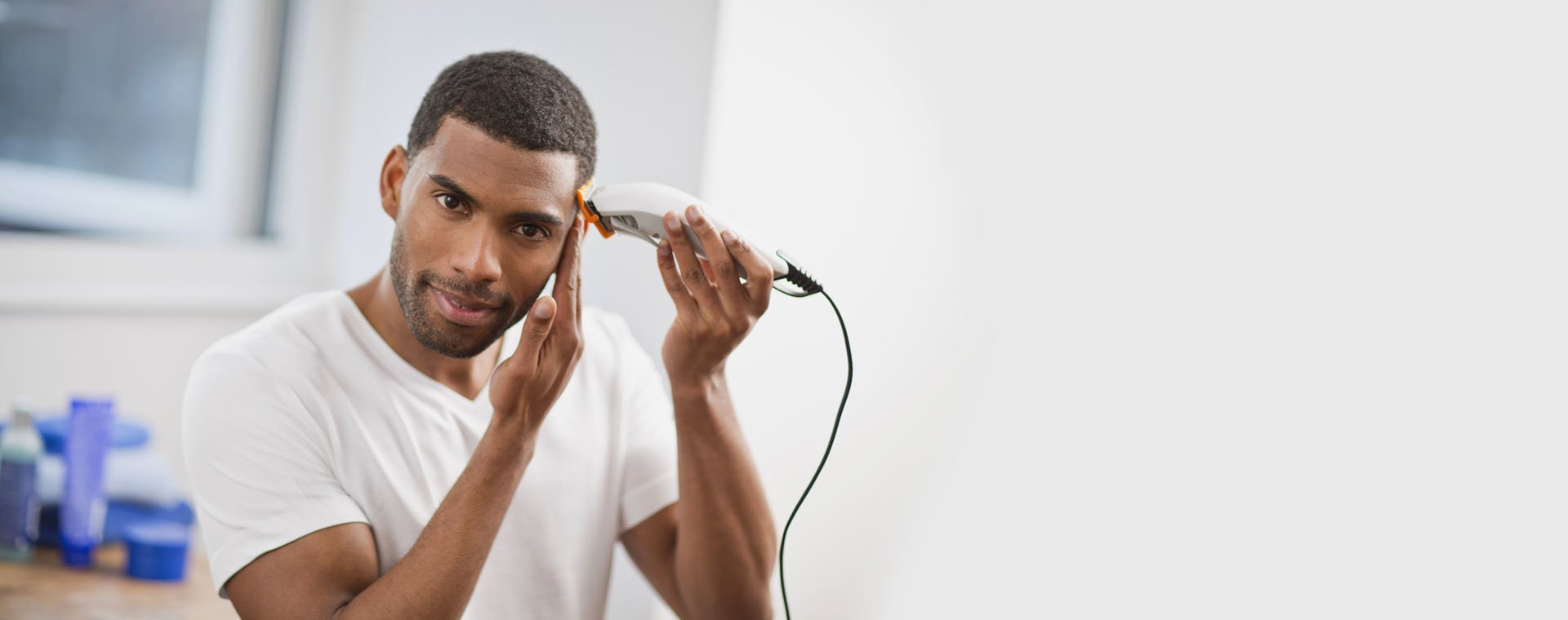 EAN 4008496867387 - Remington HC5035 cortadora de pelo y maquinilla Blanco imagen 4