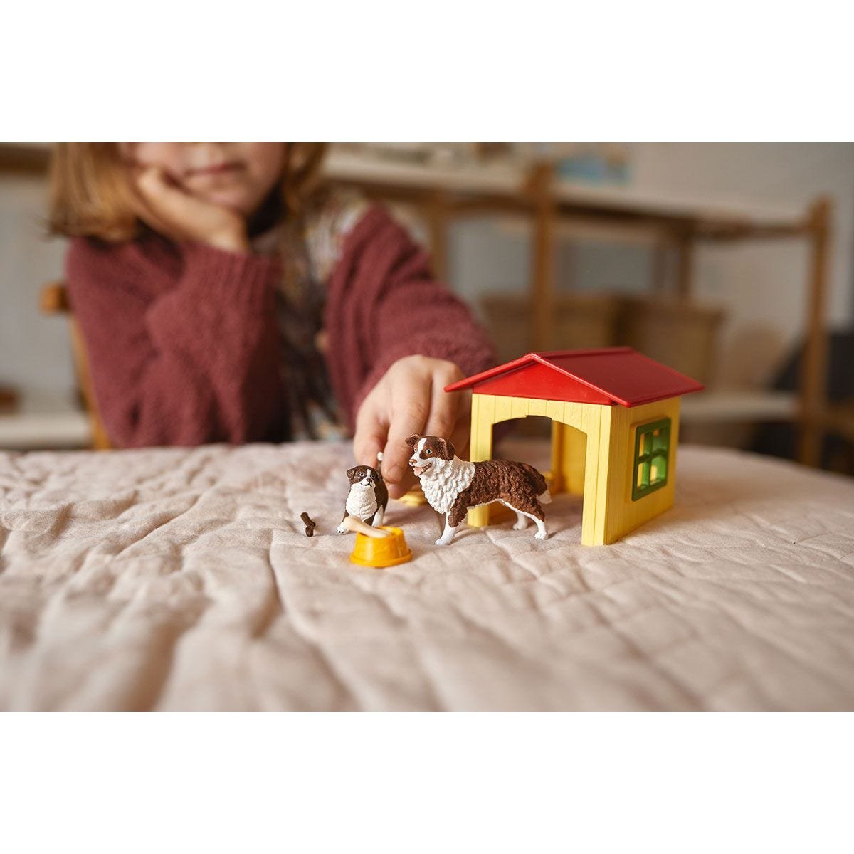 EAN 4059433558882 - schleich Friendly Dog House imagen 2