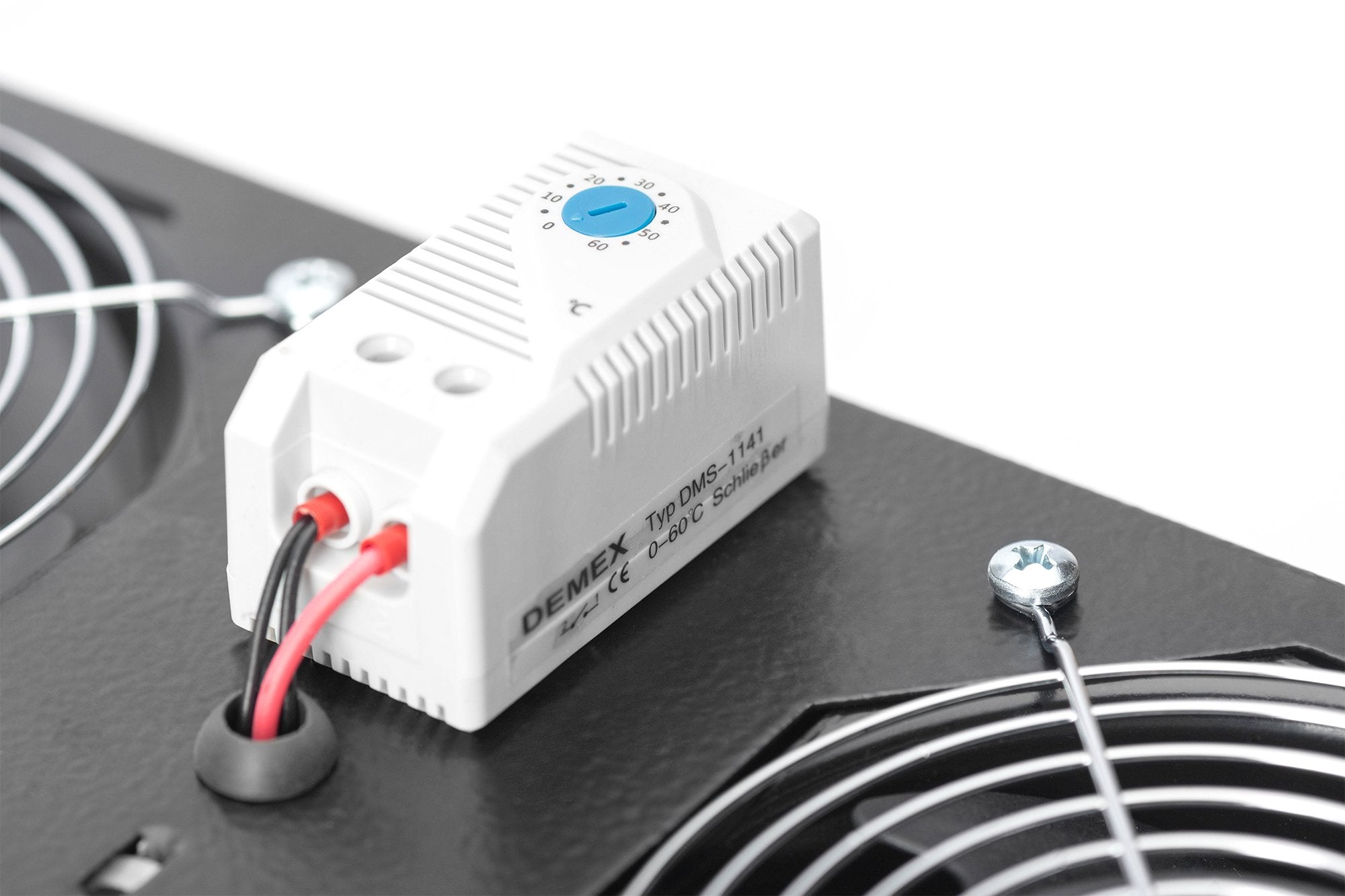 Ventilador De Tapa Digitus Rm Con 2 Ventiladores Para Armarios De Pared, Negro, 40x400x440mm