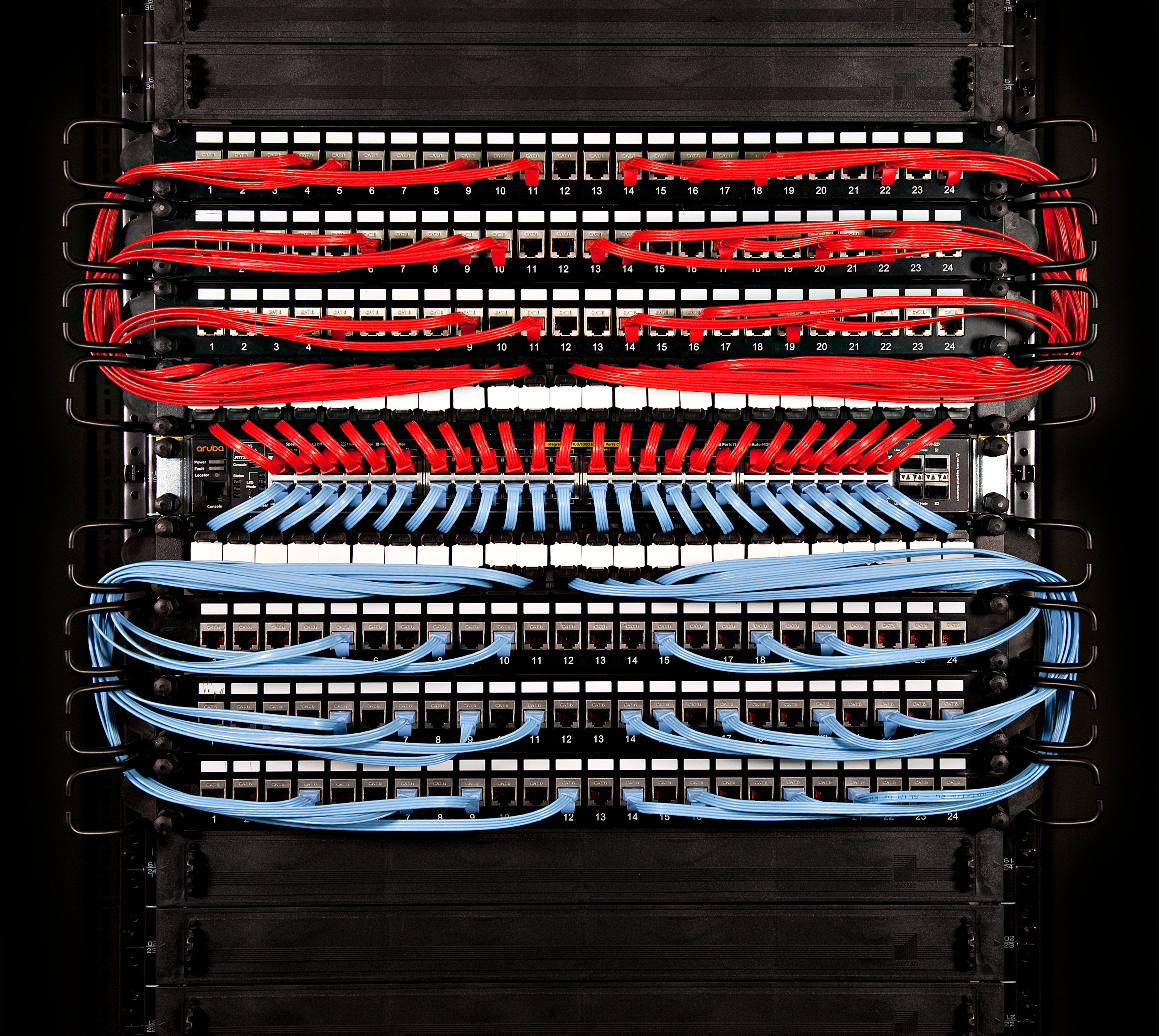 EAN 311778770676 - PATCHBOX P60UTPXC6AX24W cable de red Blanco 1,8 m Cat6a U/UTP (UTP) imagen 2