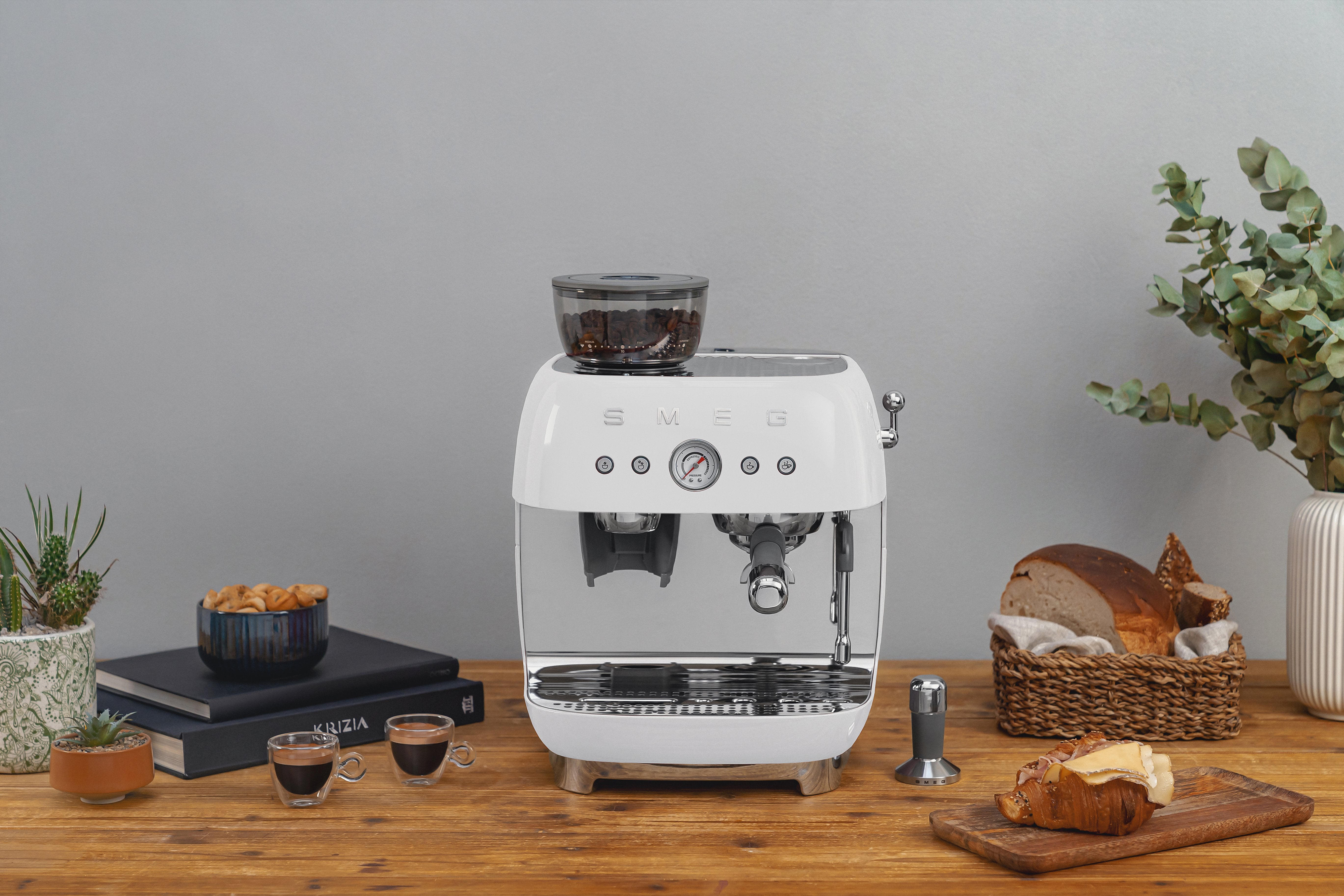 EAN 8017709329853 - Smeg EGF03WHEU cafetera eléctrica Manual Máquina espresso 2,4 L imagen 16