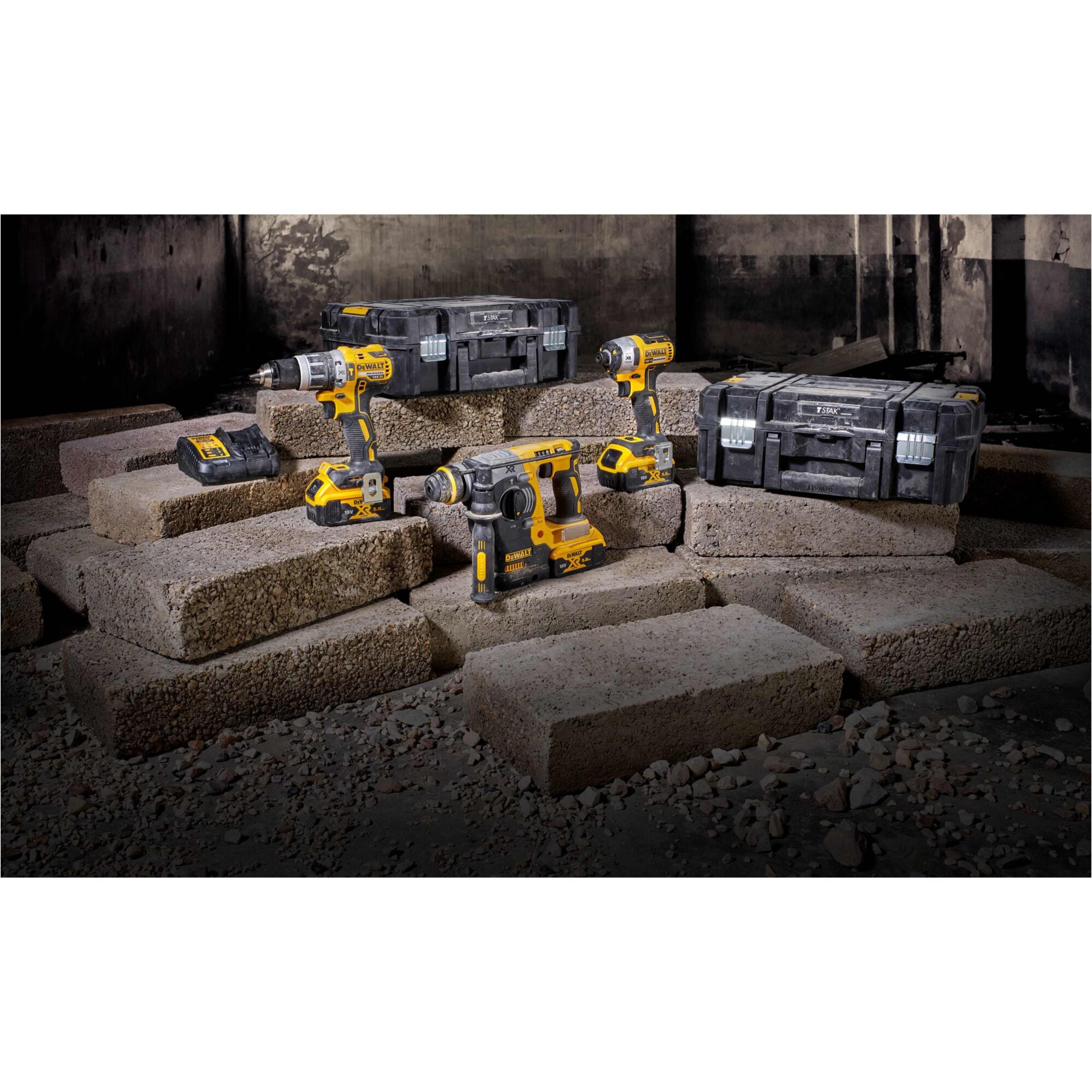 EAN 5054905025410 - DeWALT DCK368P3T-QW no categorizado imagen 1