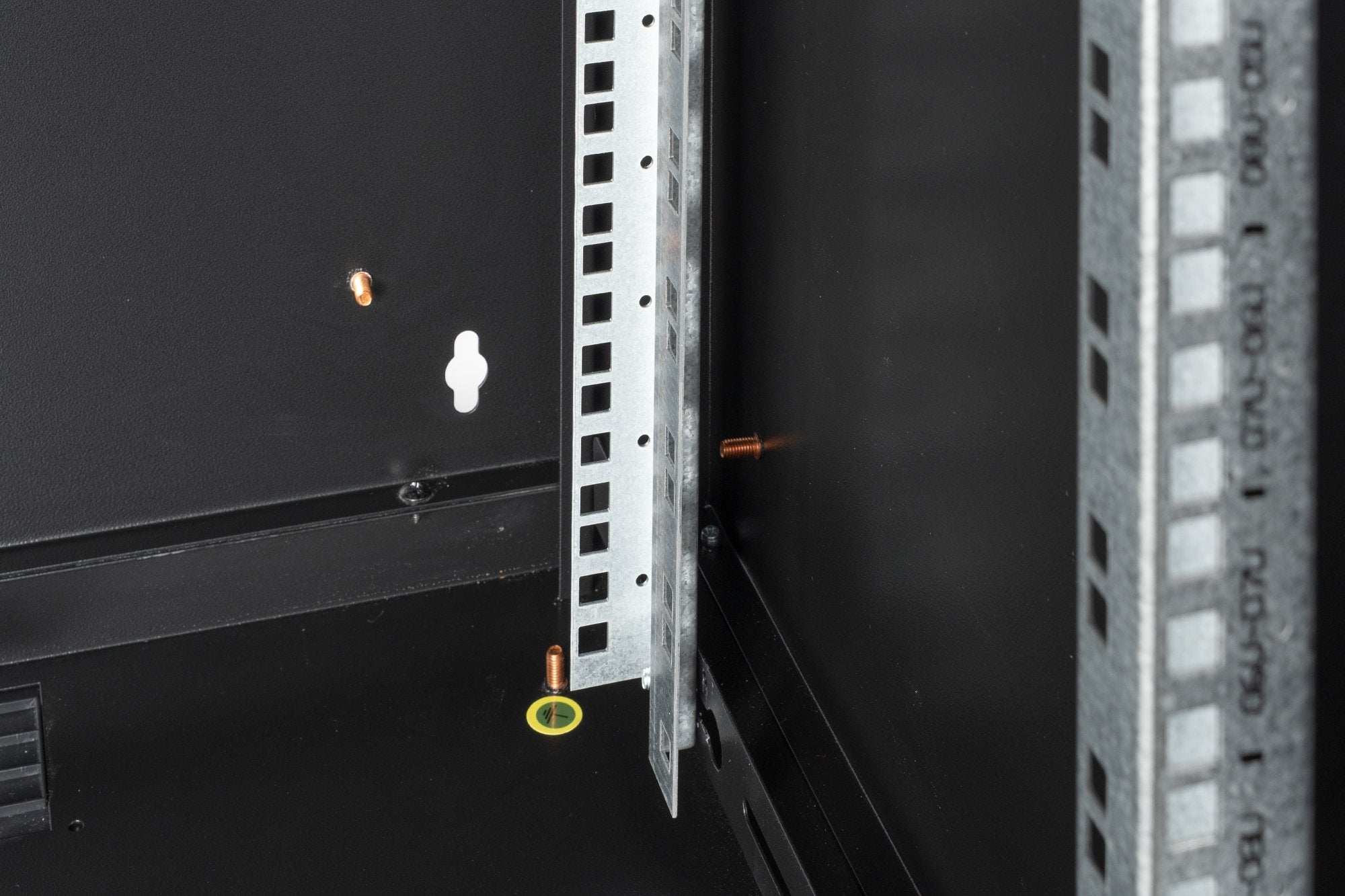 EAN 4016032257660 - Digitus DN-19 12U-6/6-SW armario rack Bastidor de pared Negro imagen 3