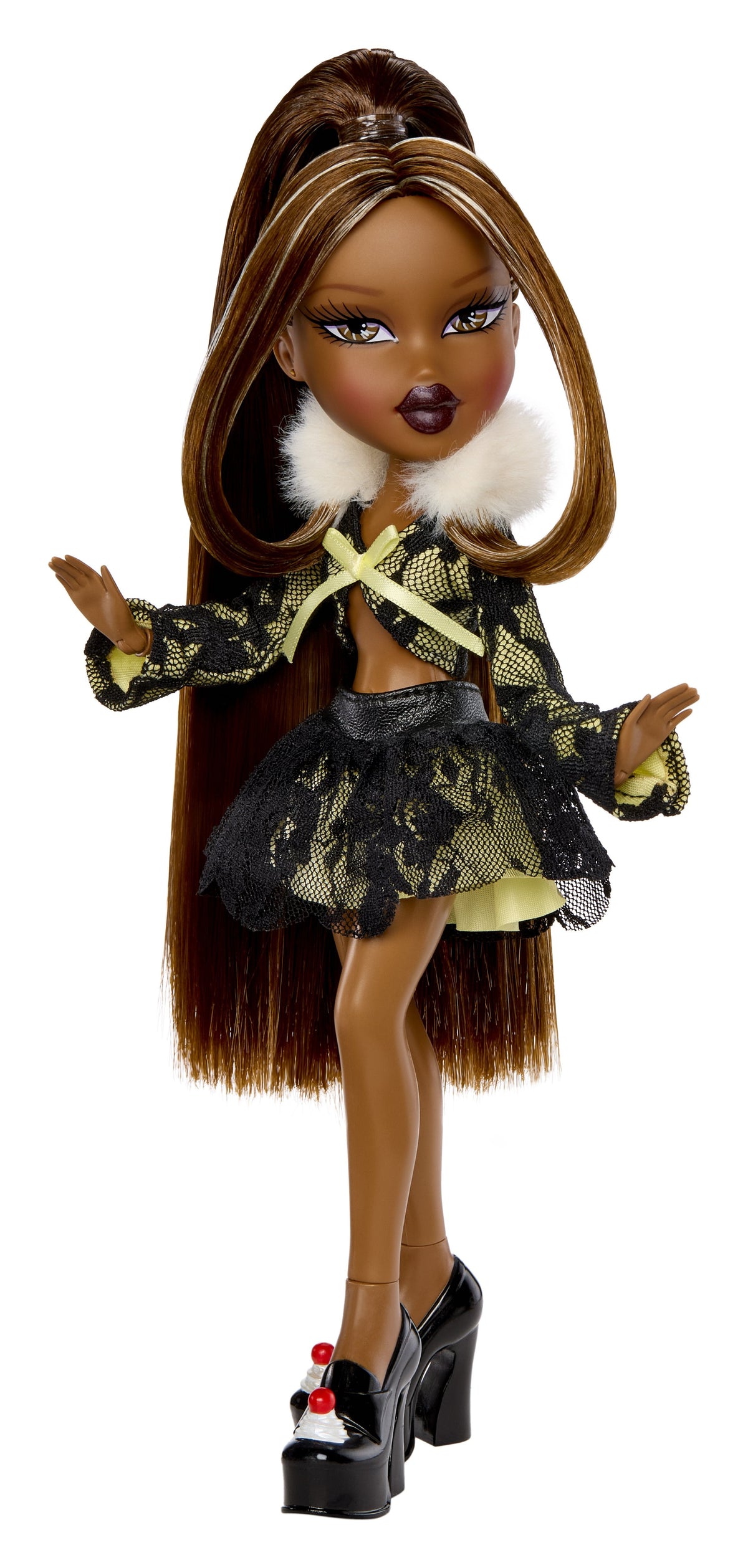 Muñeca Sasha + Camiseta Birthday Stylin Bratz