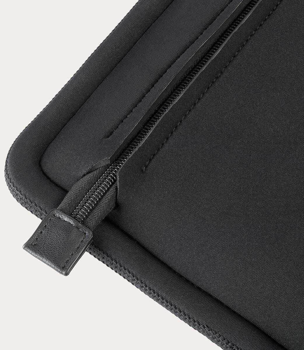 Intorno Neopren Sleeve Black