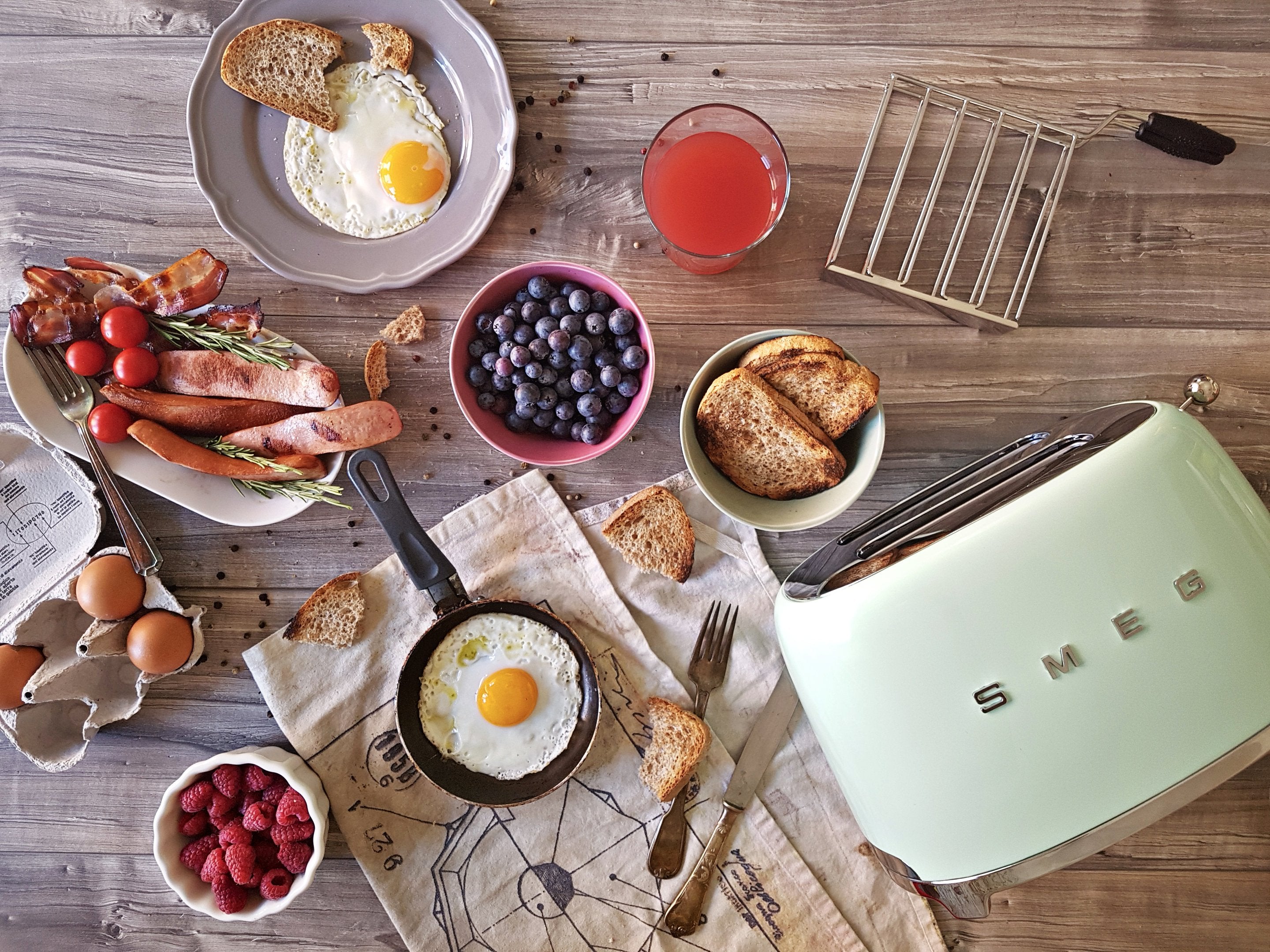 EAN 8017709189051 - Smeg TSF01PGEU tostadora 6 2 rebanada(s) 950 W Verde imagen 18