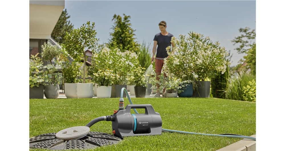 Bomba De Jardín Gardena 4200 Juego Silencioso (Gris Oscuro/Turquesa, 600 Vatios, Modelo 2023