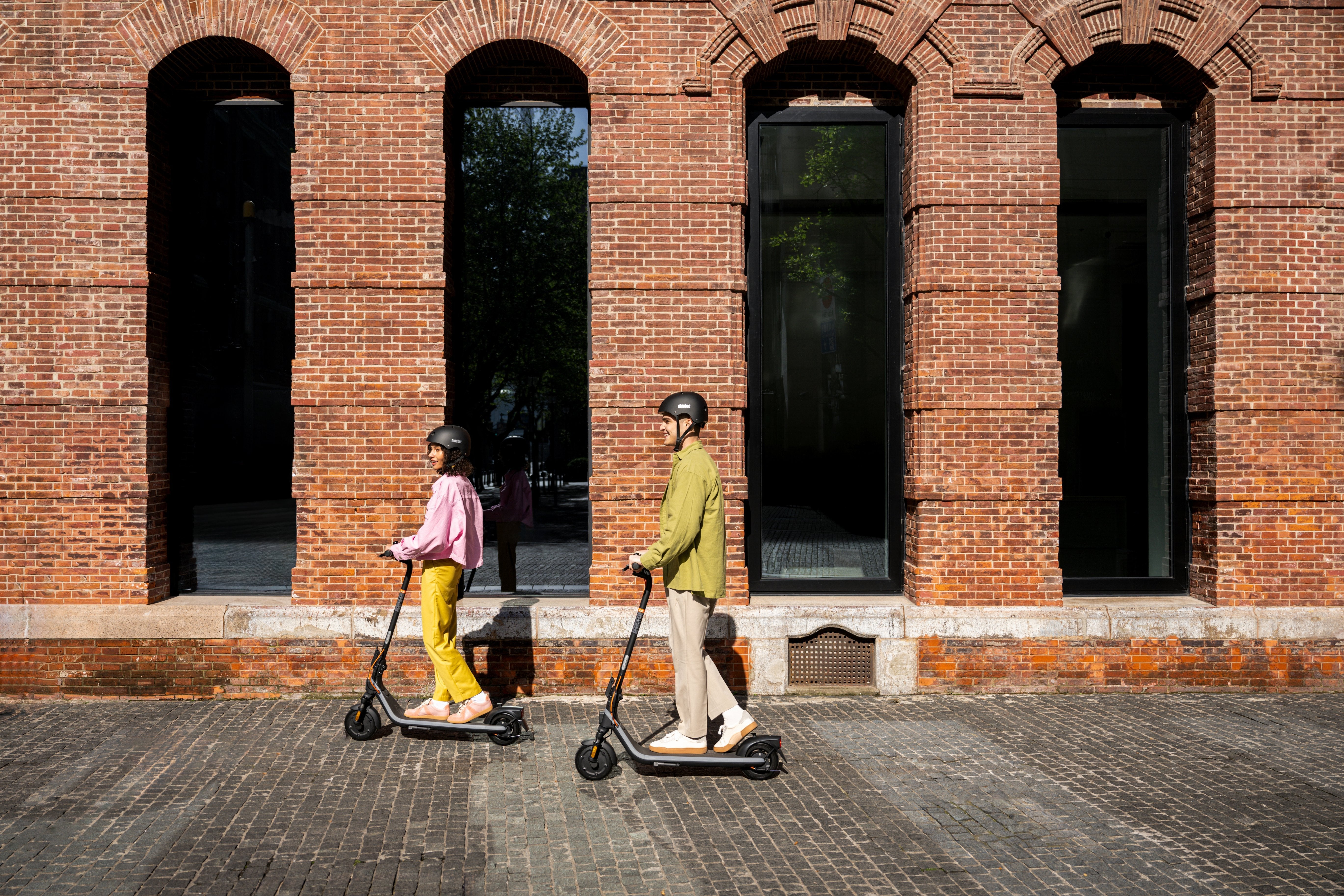 Patinete Electrico Ninebot By Segway E2 Plus E Ii 25 Kmh Negro