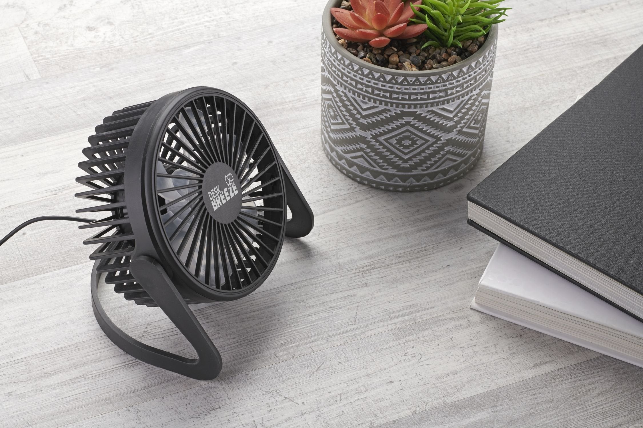 Cellularline Universal Deskbreezy Black