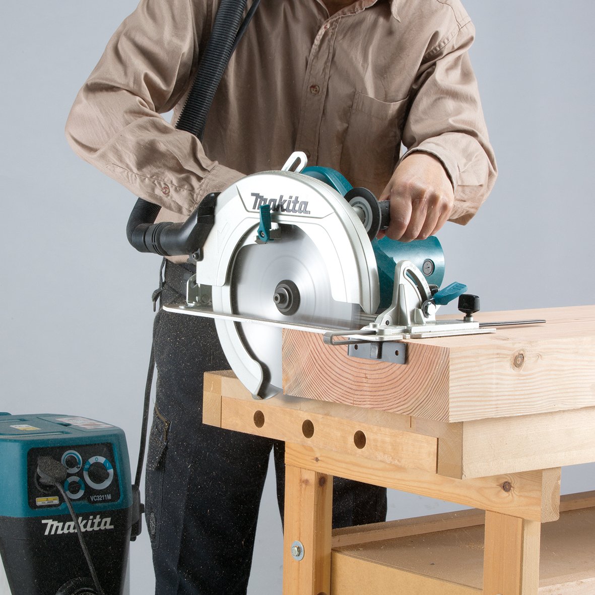 Makita Hs0600 Sierra Circular Portátil 27 Cm 4300 Rpm 2100 W