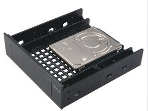 Akasa 5.25'' Front Bay Adapter For A 3.5'' Device/Hdd/2.5'' Hdd/Ssd