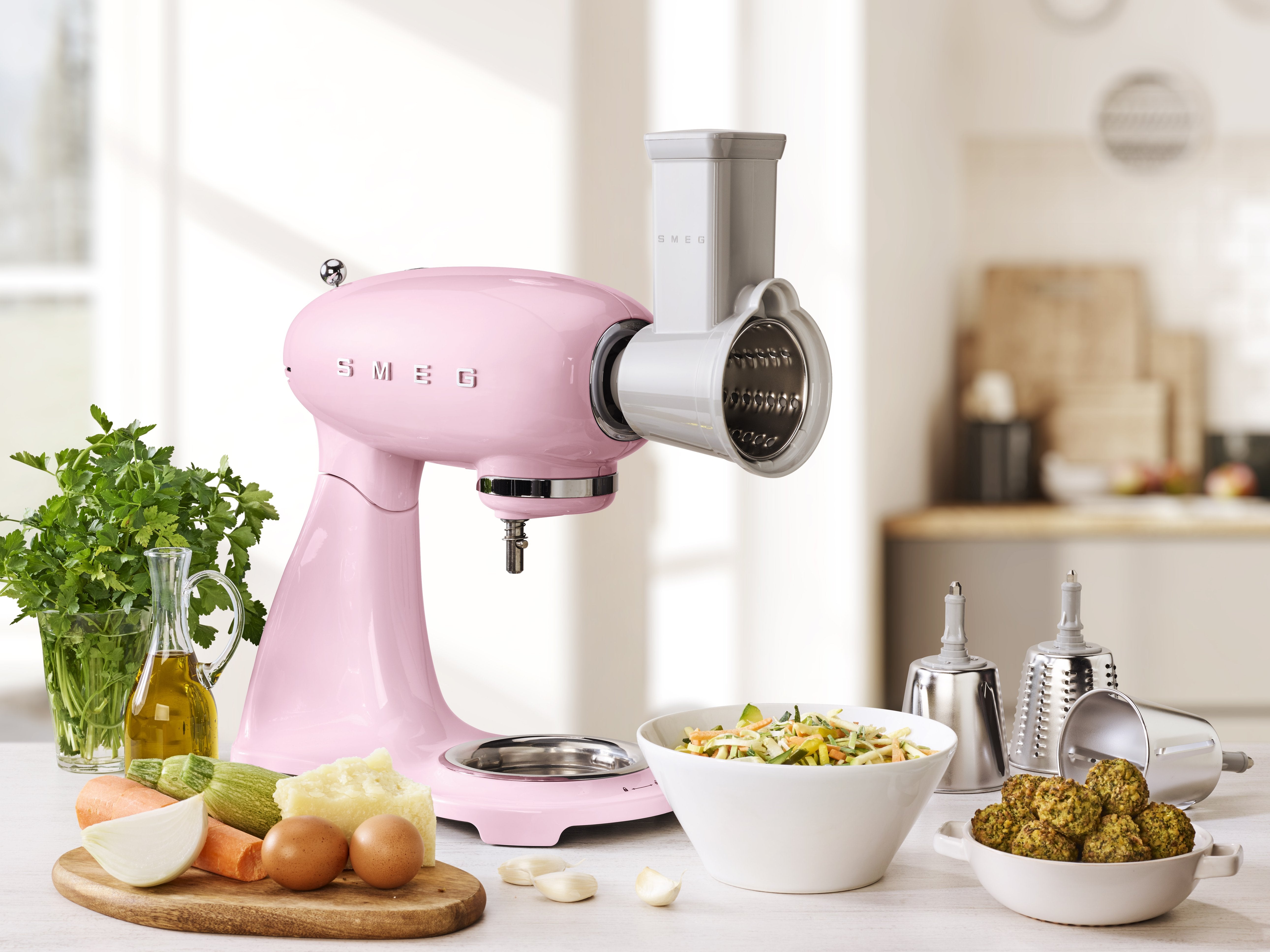 EAN 8017709319212 - Smeg SMF03PKEU batidora Batidora de varillas 800 W Rosa imagen 20