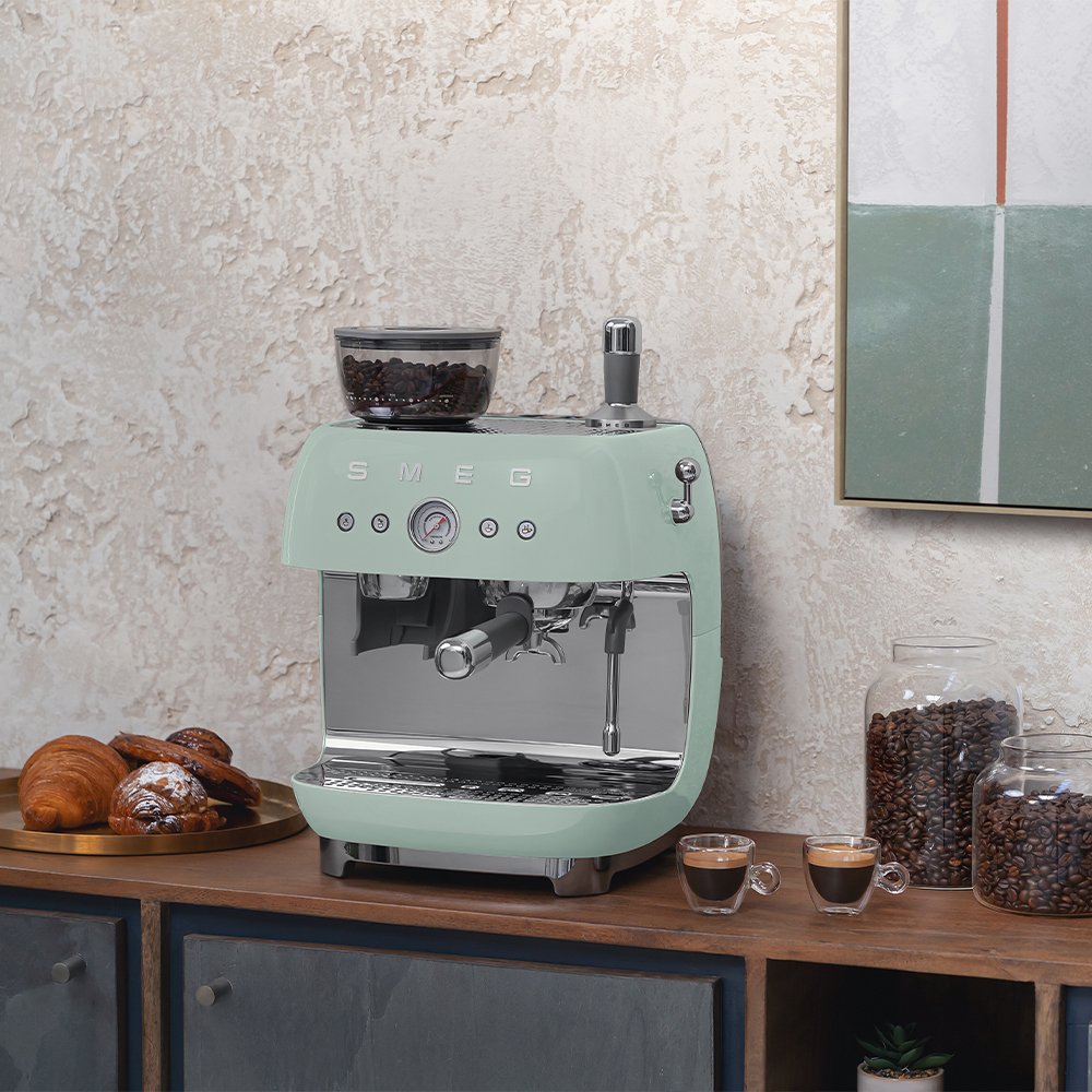 Smeg Egf03pgeu Espressomaschine, Kaffeevollautomat 50s Style, Pastellgrün