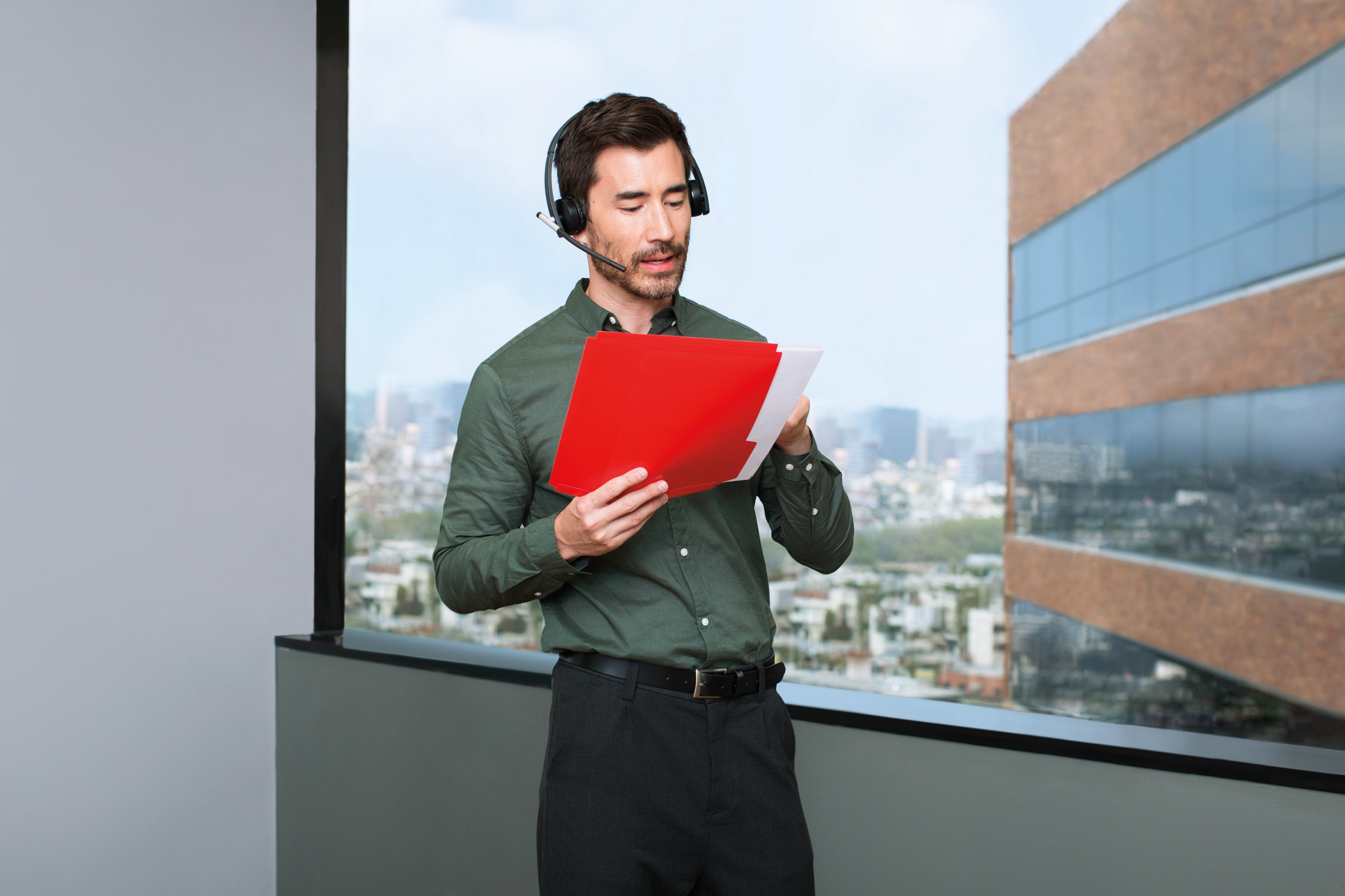 Auricular Inalámbrico Logitech H820e Con Micrófono Usb Radiofrecuencia Negro