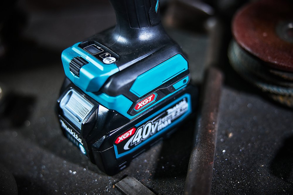 Taladro De Impacto Inalámbrico Makita  Hp001gd201 Xgt, 40 Voltios