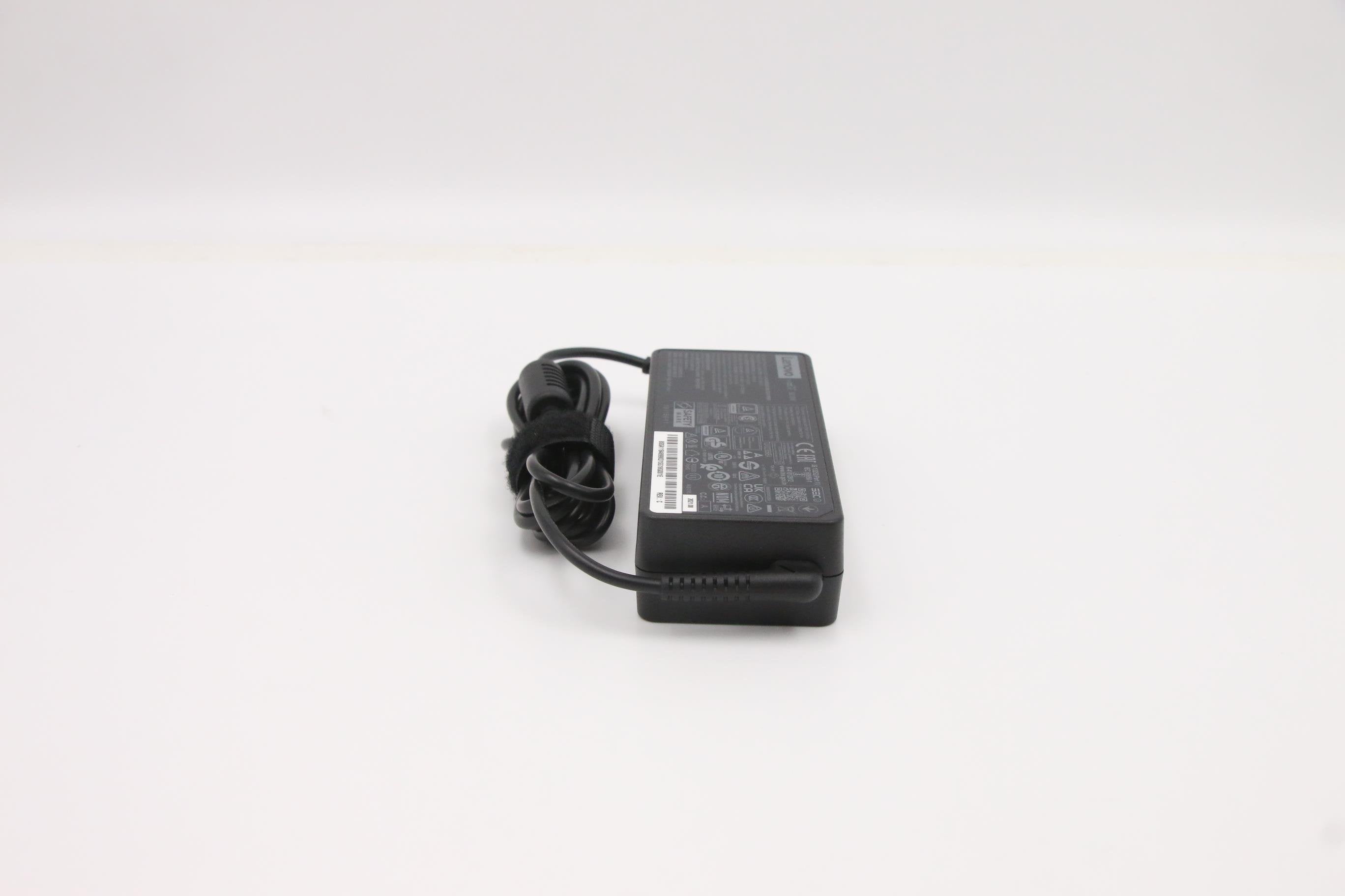 EAN 5704174587439 - Lenovo 5A10V03251 adaptador e inversor de corriente Interior 90 W Negro imagen 3