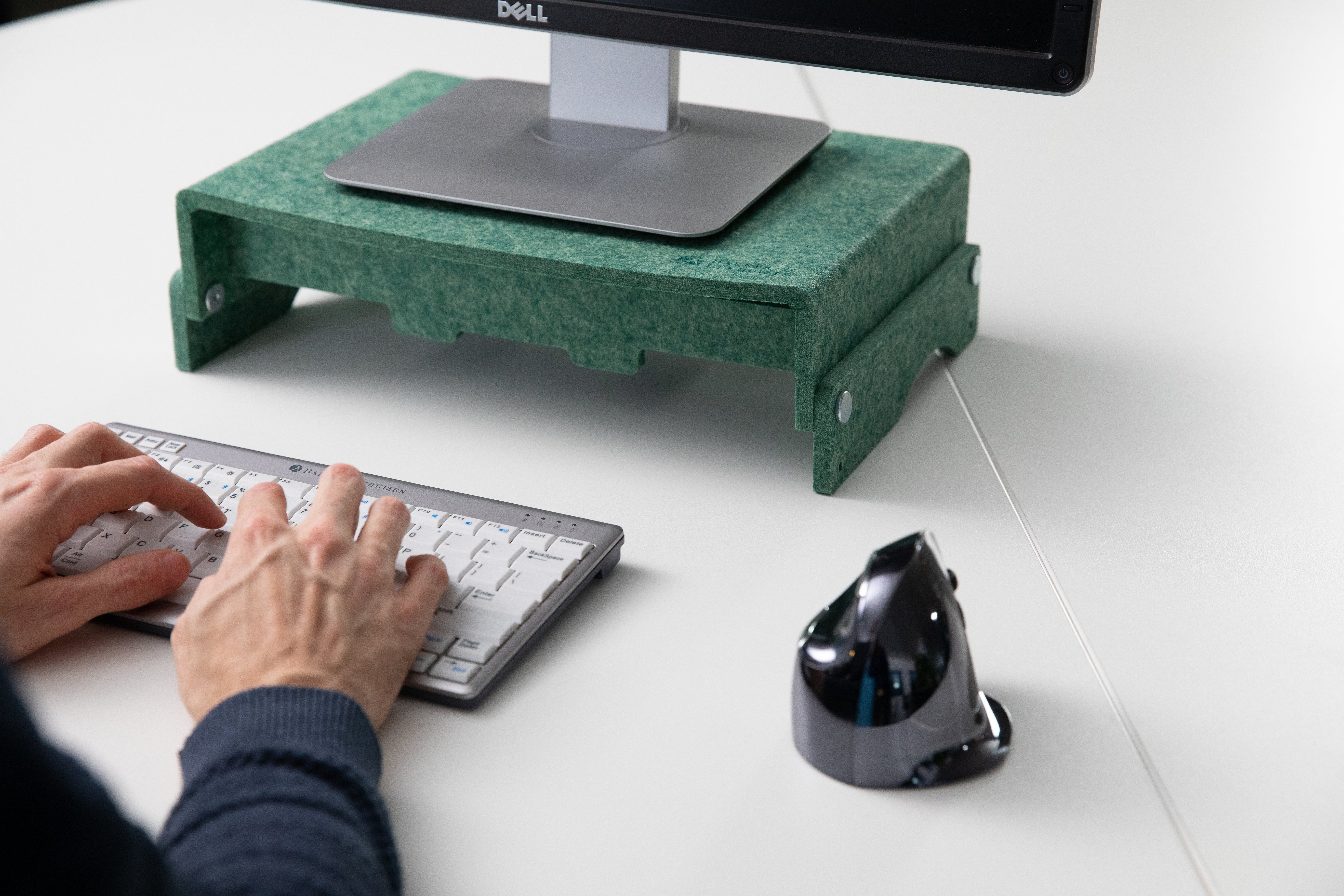 EAN 8719274674092 - BakkerElkhuizen Q-riser 110 Circular 76,2 cm (30") Escritorio Verde imagen 11