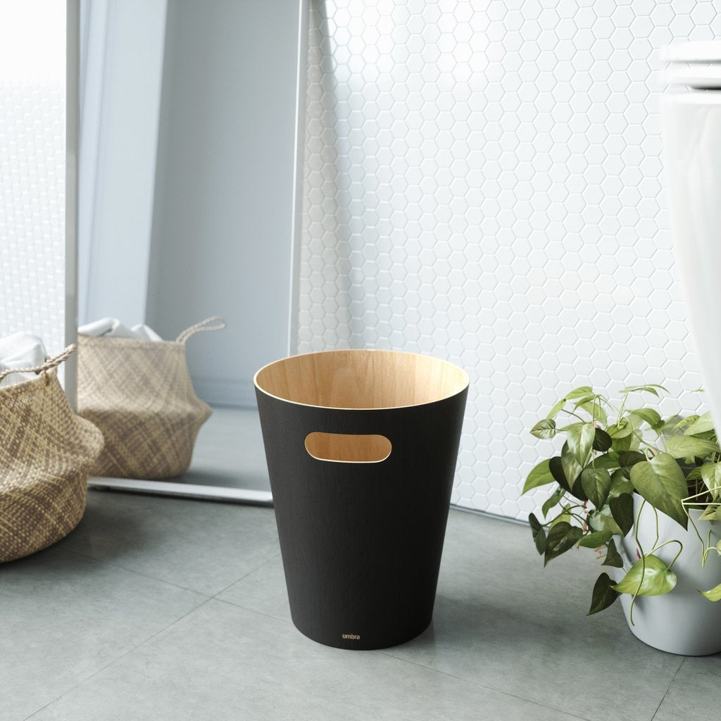 Umbra Woodrow, Abfalleimer Negro