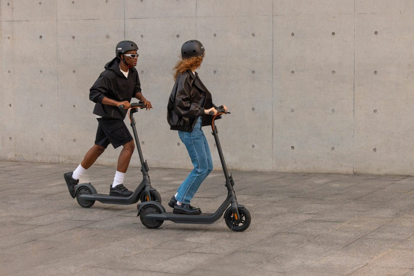 EAN 8720254406756 - Ninebot by Segway E2 Pro Gris 20 kmh imagen 9