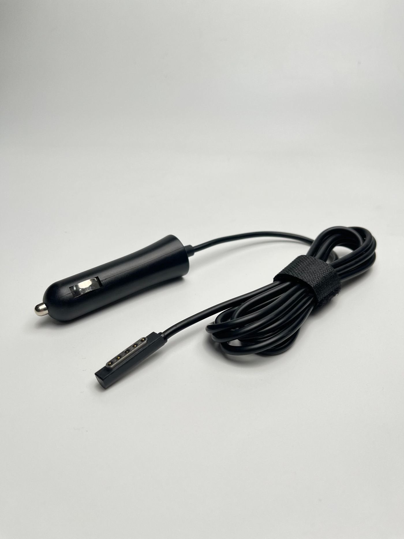 EAN 5711045986529 - CoreParts MSPT2000C adaptador e inversor de corriente Interior 43 W Negro imagen 2