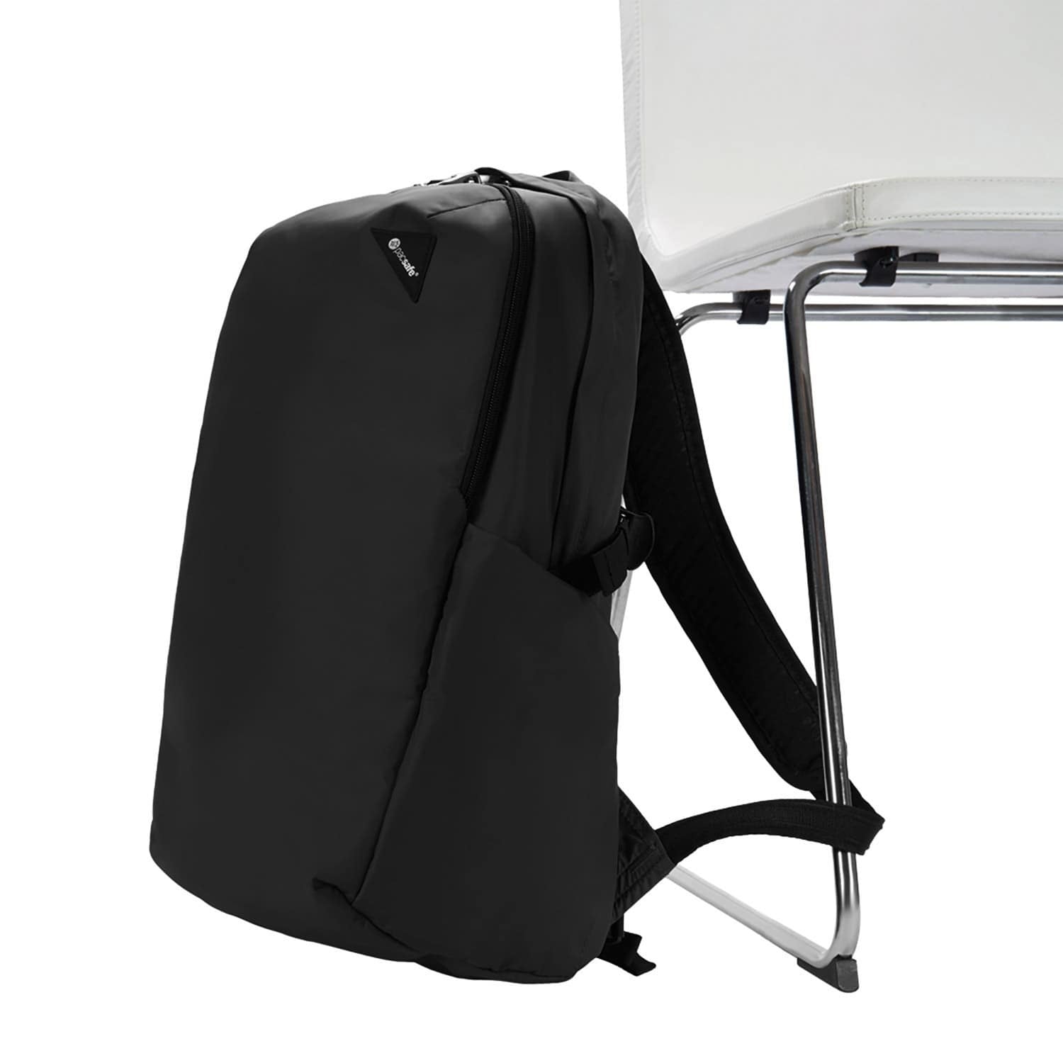 EAN 0688334054007 - Pacsafe 60301130 mochila Negro Nylon, Poliéster imagen 5