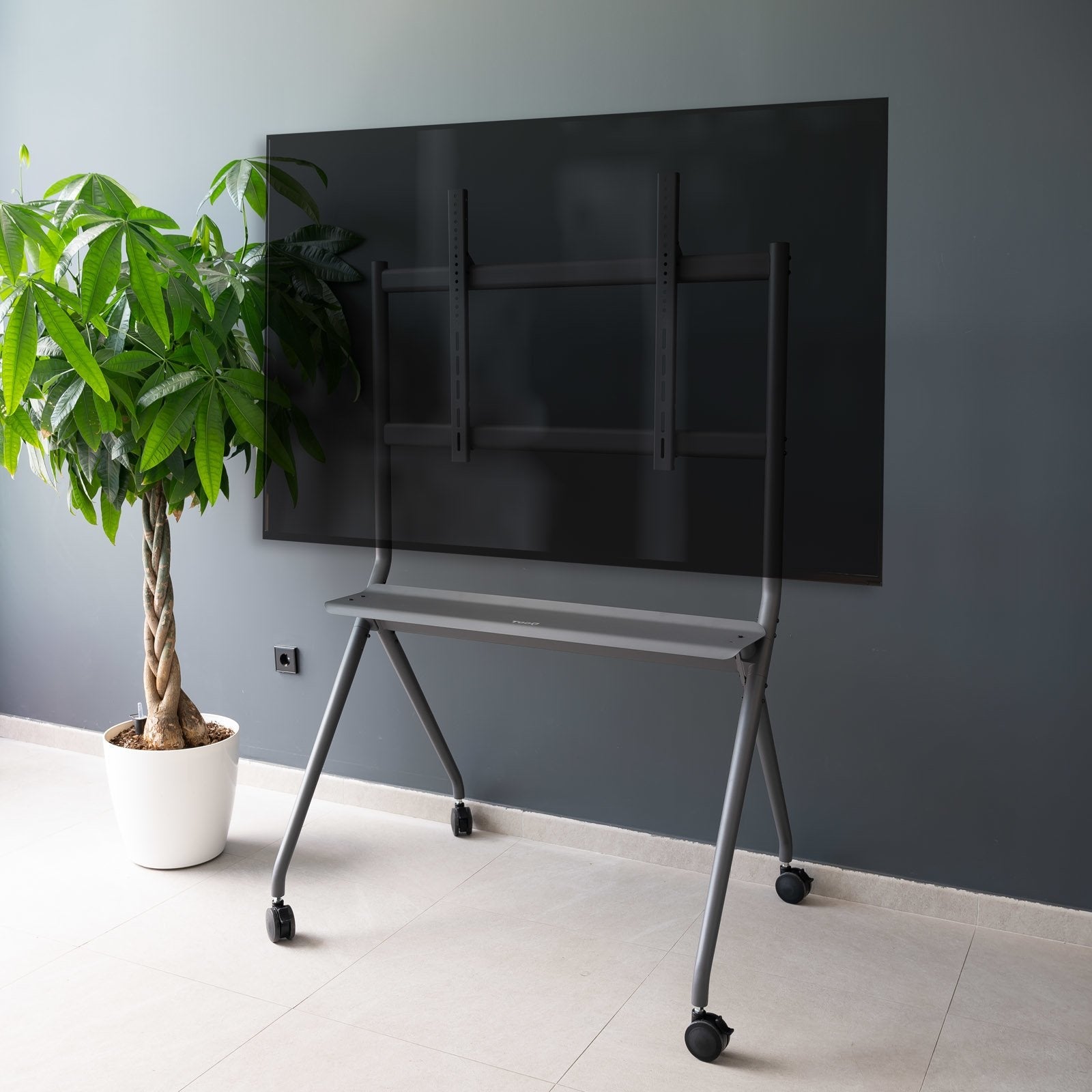 Soporte Suelo Ruedas Pantallas "Istand" 50"-86"