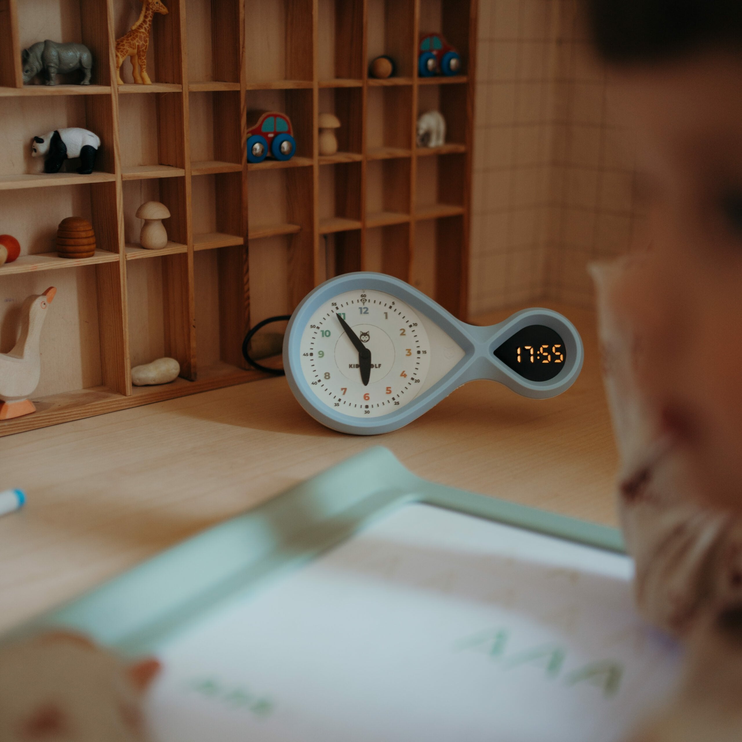 Kidywolf Analoger & Digitaler Wecker Hellblau