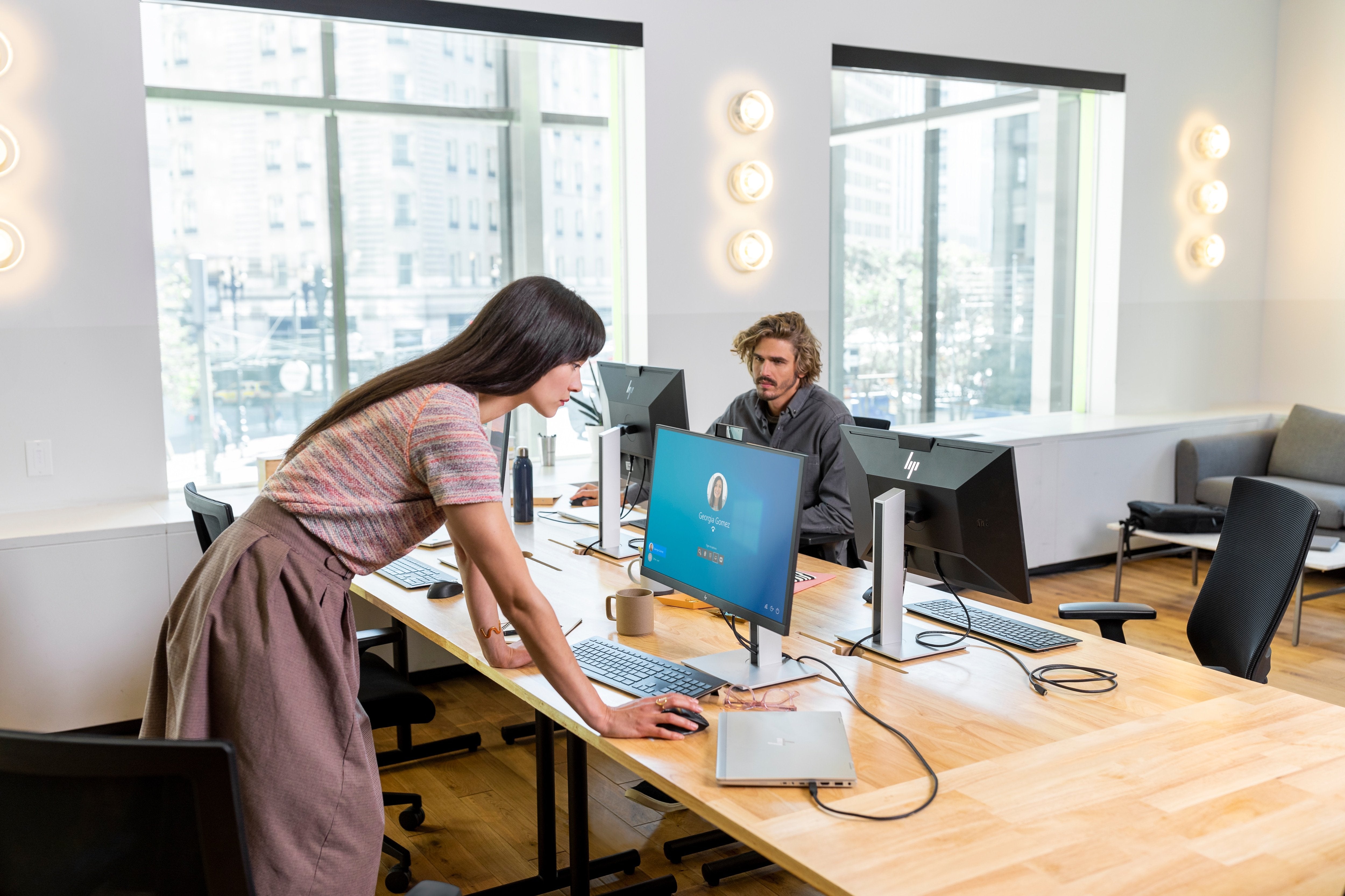 Monitor Hp E24d G4 Fhd Usb-C Docking Monitor