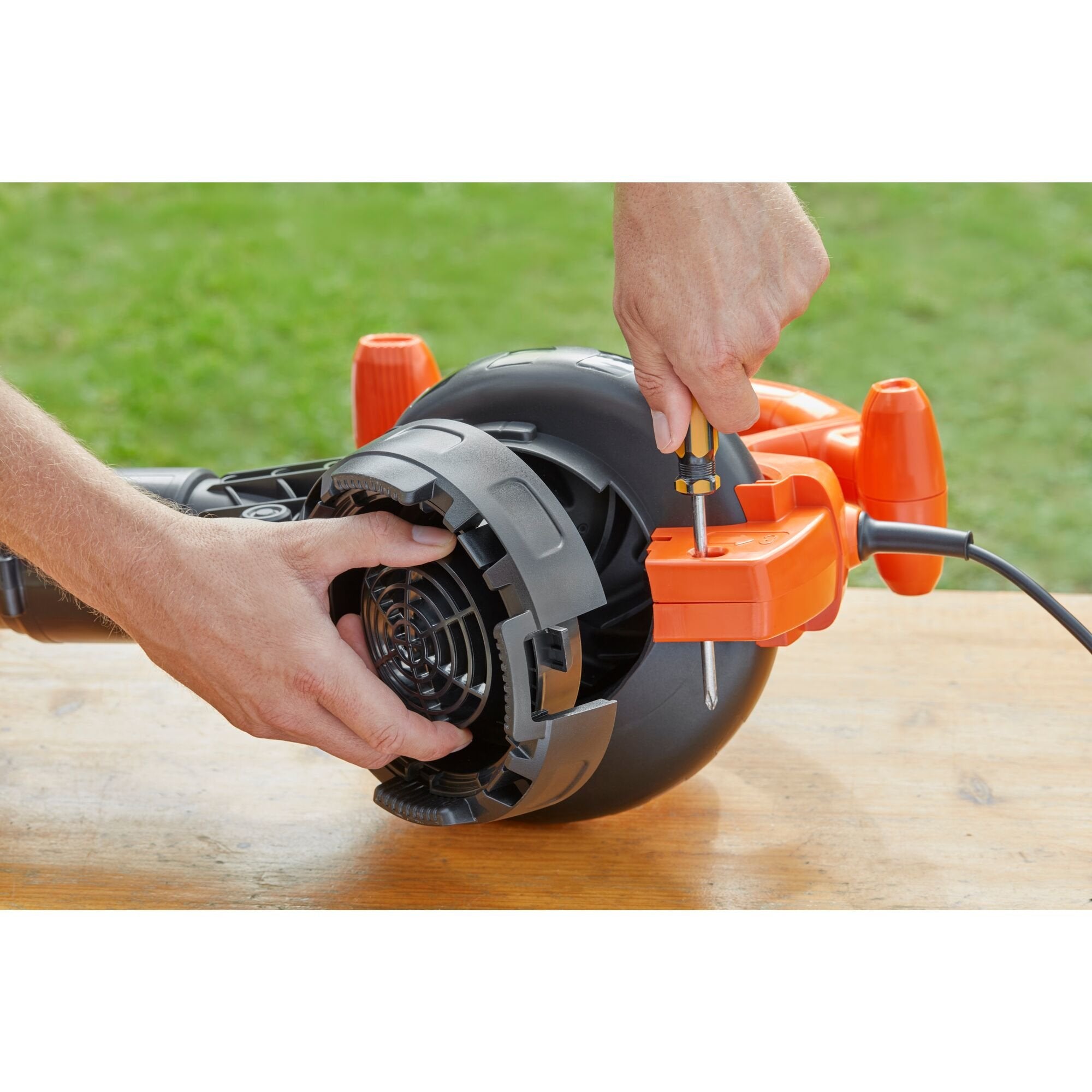 EAN 5035048705124 - Black & Decker BEBLV260-QS soplador de hoja 2600 W 315 kmh imagen 14