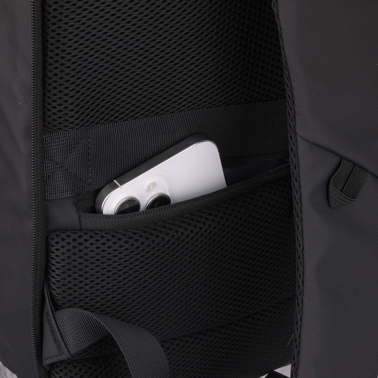 EAN 4897038306015 - Addison 316015 maletines para portátil 39,6 cm (15.6") Mochila Negro imagen 10