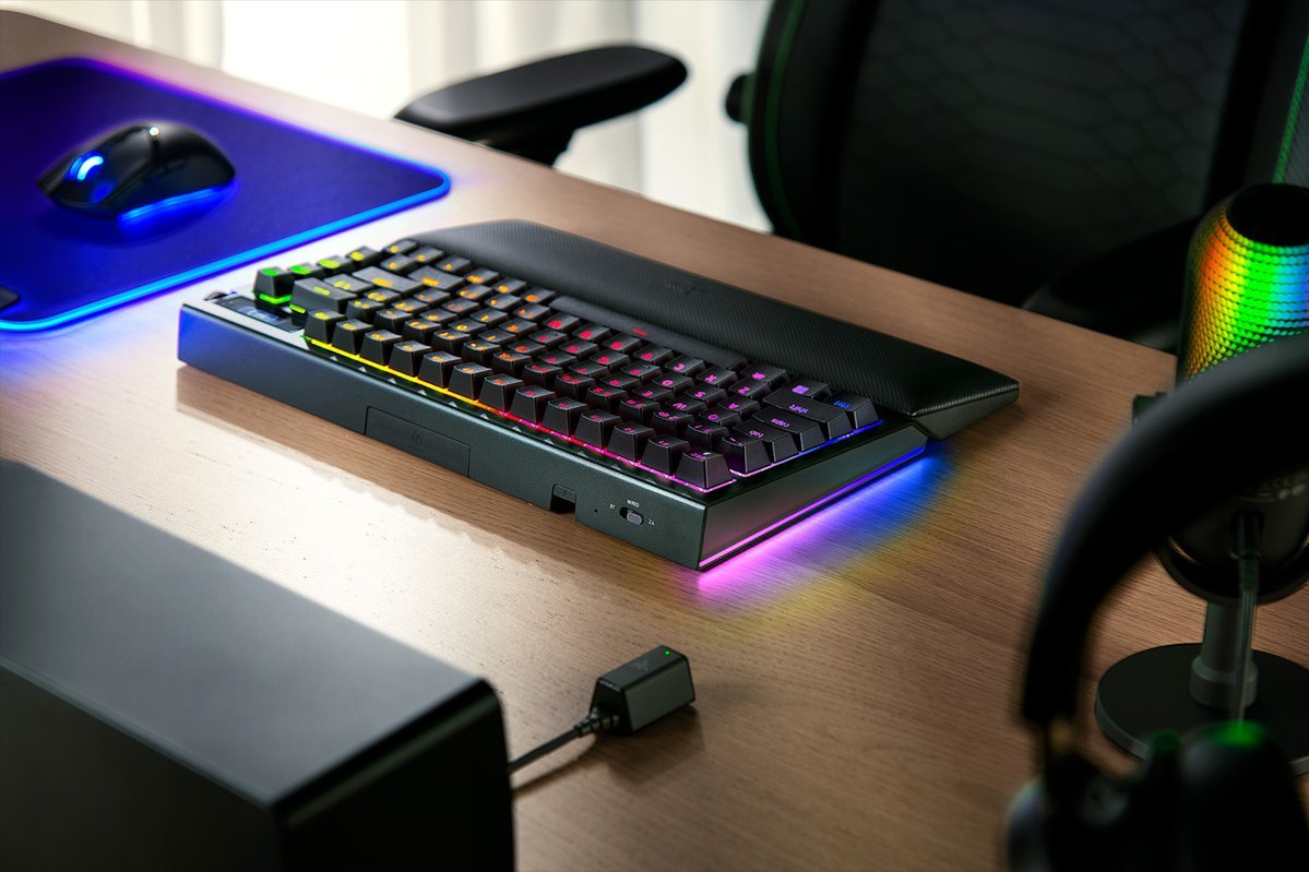 EAN 8887910073827 - Razer BlackWidow V4 Pro teclado Juego USB + RF Wireless + Bluetooth QWERTY Internacional de EE.UU. Negro imagen 6