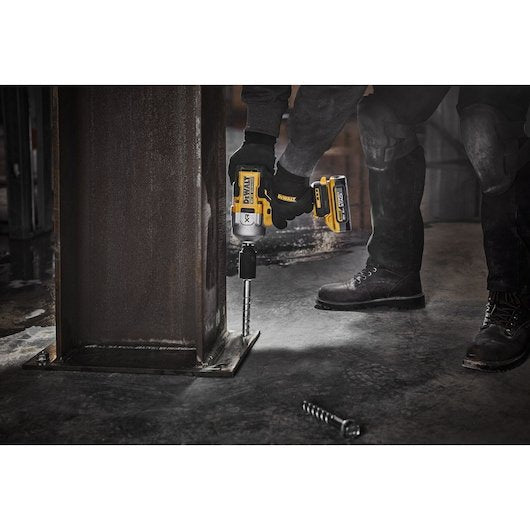 Llave De Impacto Inalámbrica Dewalt Dcf961h2t, 18 Voltios, 1/2" Amarillo/Negro, 2 Baterías Powerstack Li-Ion 5ah, En Caja T Stak Dcf961h2t-Qw