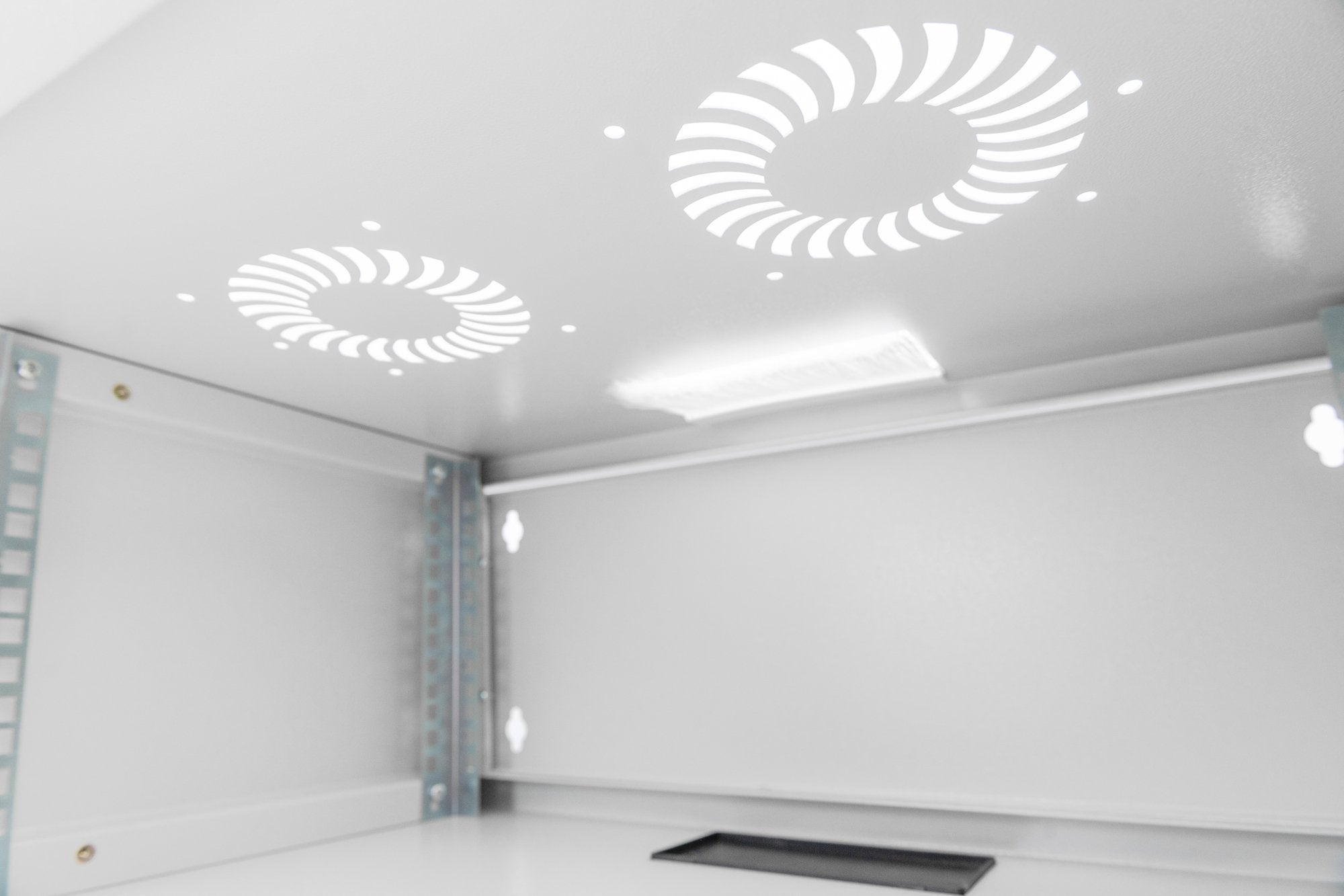 EAN 4016032493013 - Digitus DN-38010 armario rack 4U Bastidor de pared Gris imagen 6