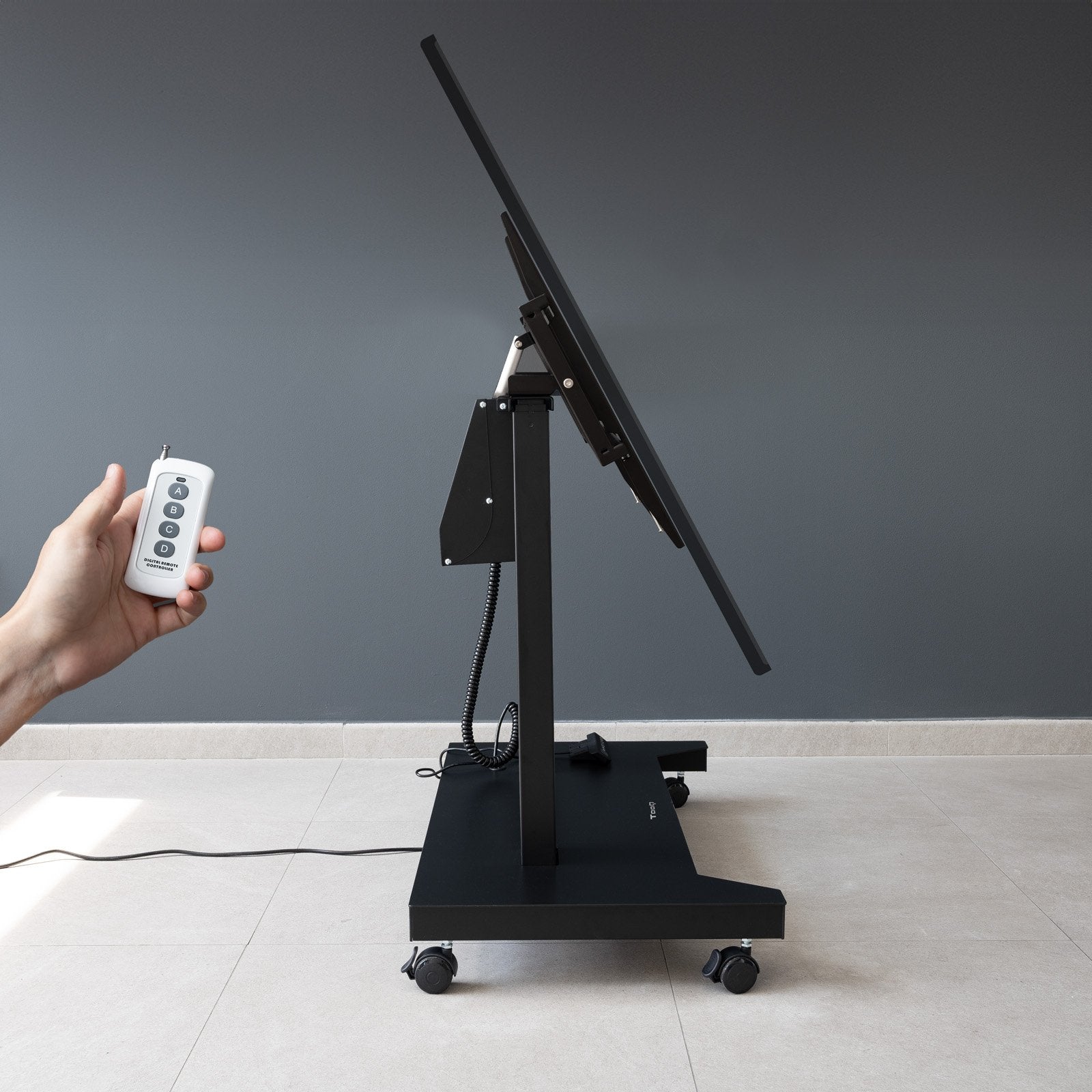 Soporte Suelo Ruedas Eléctrico "Uros" 52-84 2 Bult