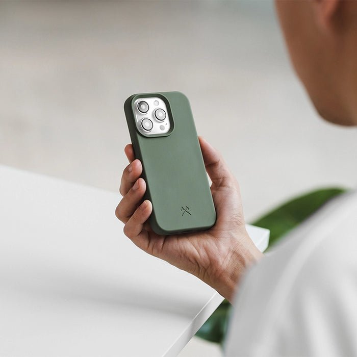 Woodcessories Bio Funda Magsafe Iphone 15 Pro Max Midnight Green