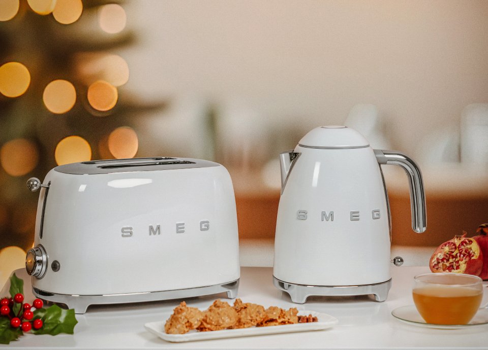 EAN 8017709231057 - Smeg TSF01WHEU tostadora 6 2 rebanada(s) 950 W Blanco imagen 18