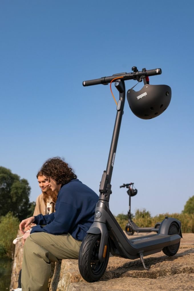 Patinete Ninebot By Segway E2 Pro E, Black