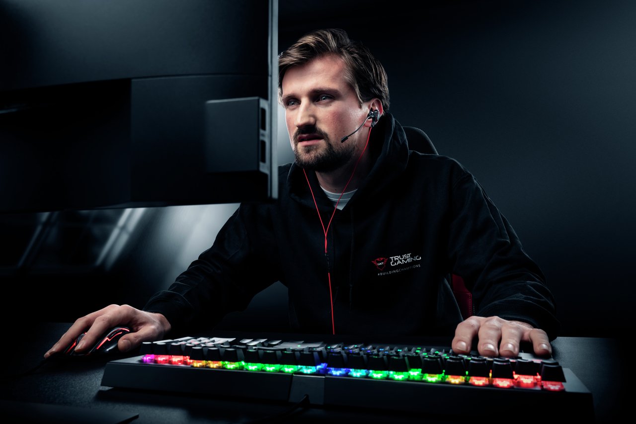 Auricular Trust Gaming Gxt 408 Cobra Jack 3.5 Altavoces Activos 10mm - Cable 1.2m Multiplataforma 23029