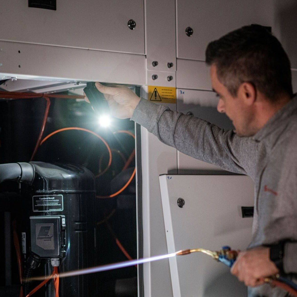 EAN 4058205030502 - Ledlenser 502735 luz de trabajo Negro LED 12 W imagen 6