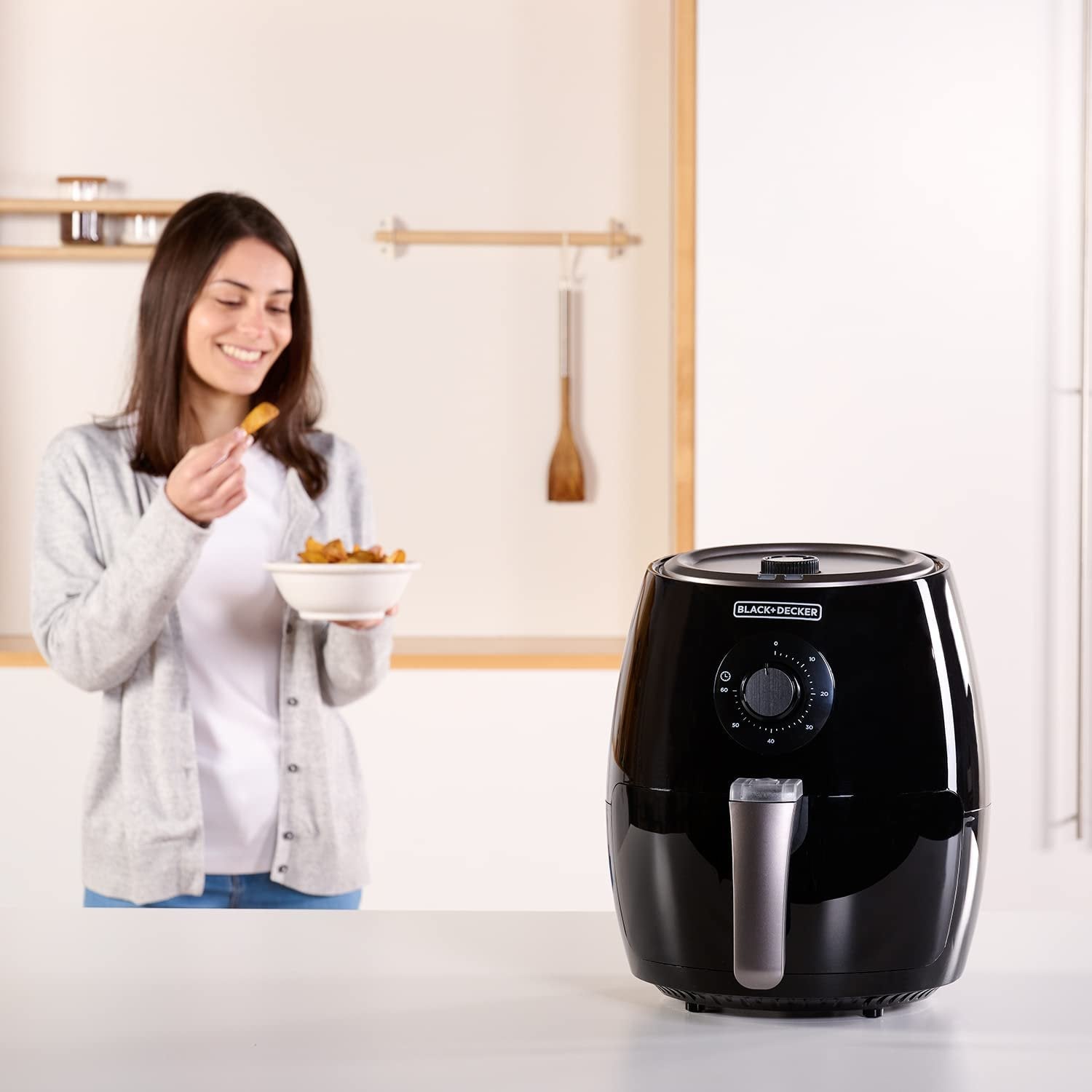 EAN 8432406730014 - Black & Decker BXAF2500E freidora Sencillo 2,5 L Independiente 1500 W Freidora de aire caliente Negro imagen 15