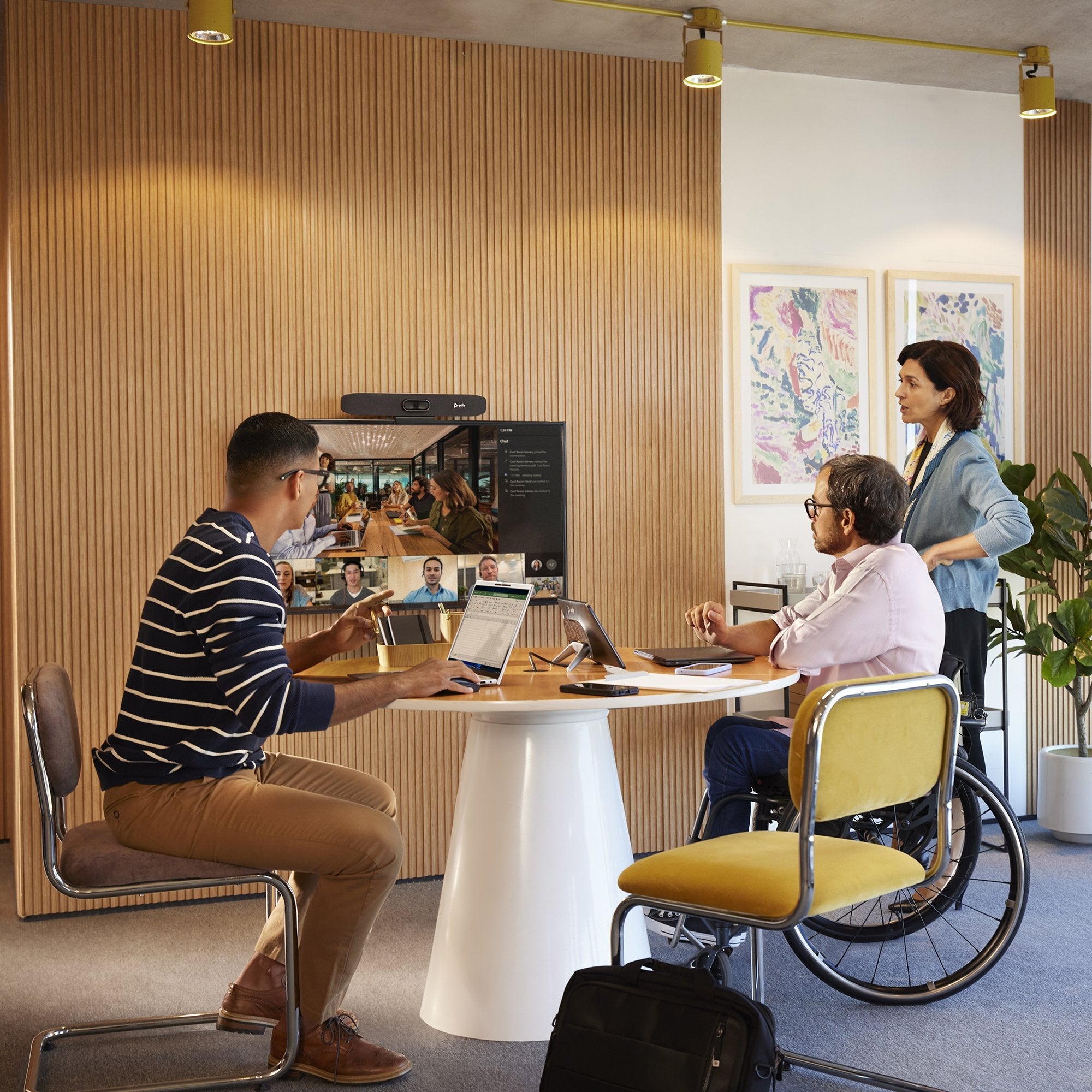 EAN 0197497463187 - Poly Studio R30 USB Video Bar Gris 3840 x 2160 Pixeles imagen 5