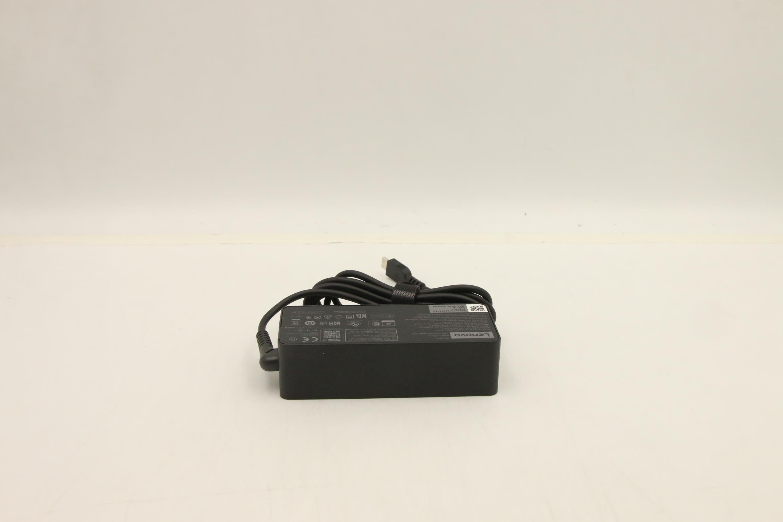 EAN 5715063427088 - Lenovo 5A10W86303 adaptador e inversor de corriente Interior 65 W Negro imagen 6